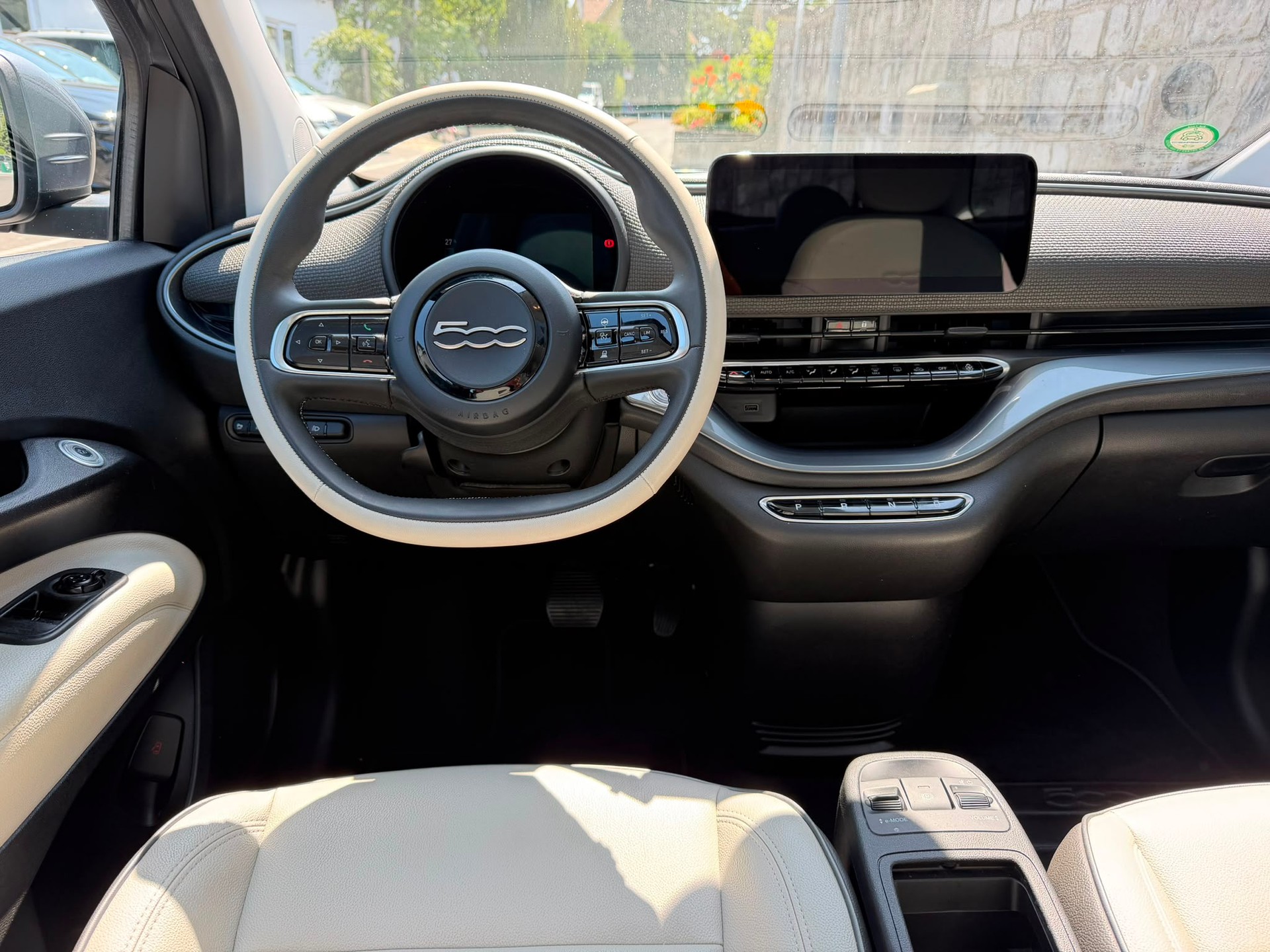 FIAT 500 electric 87 kW La Prima-image-5