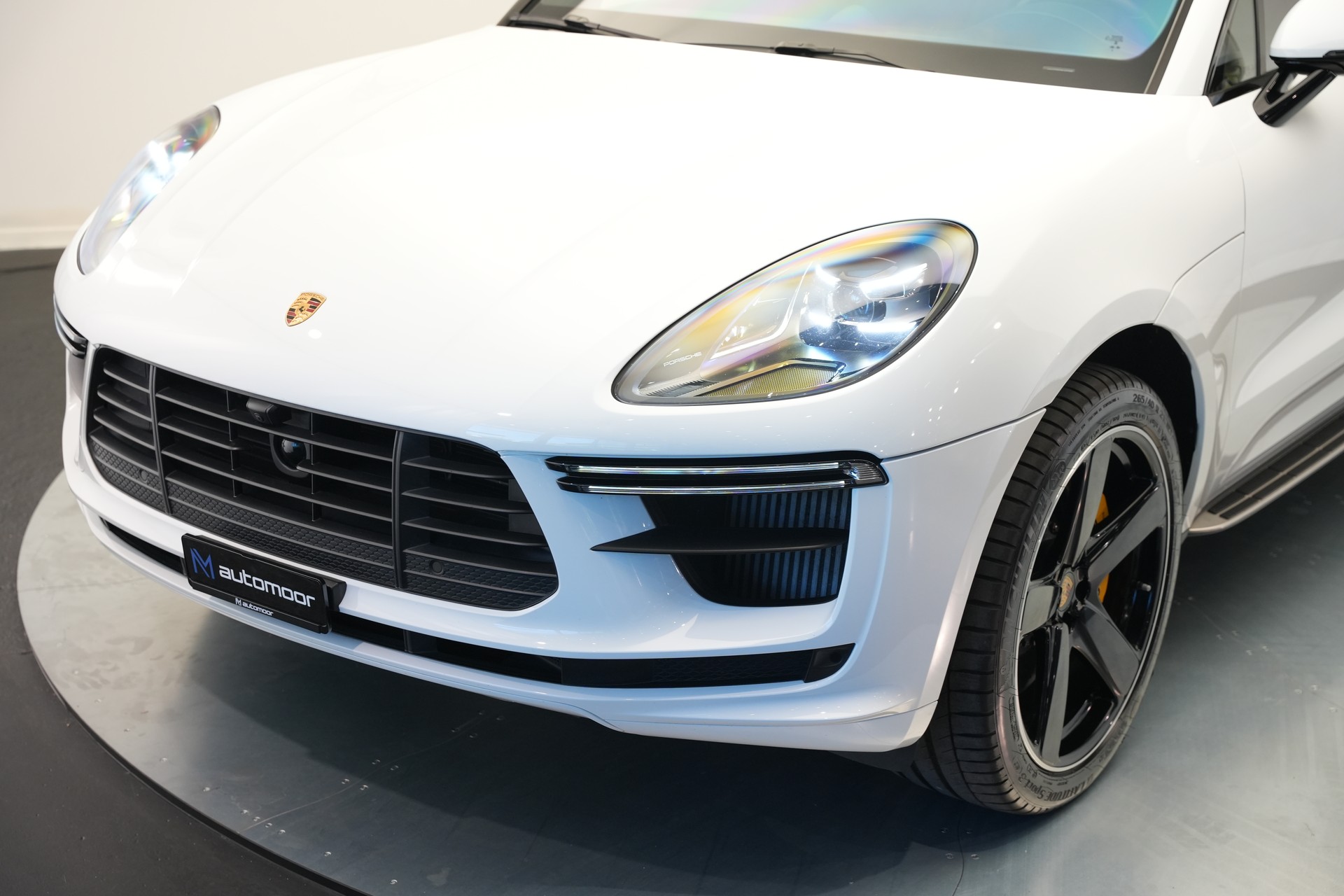 PORSCHE Macan Turbo PDK *CH-Fahrzeug* *Keramik* *Burmester* *Panorama*-image-39