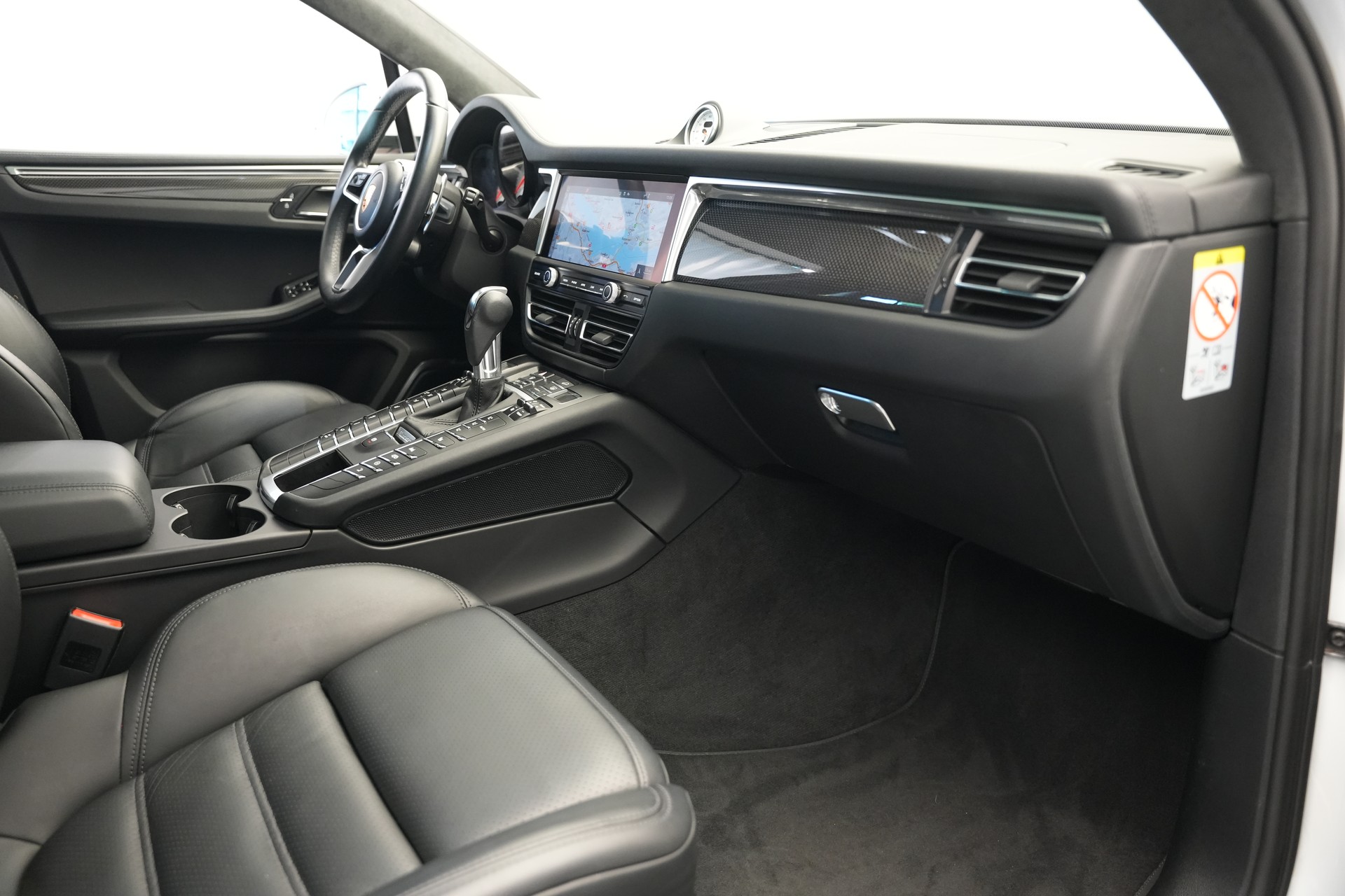 PORSCHE Macan Turbo PDK *CH-Fahrzeug* *Keramik* *Burmester* *Panorama*-image-11