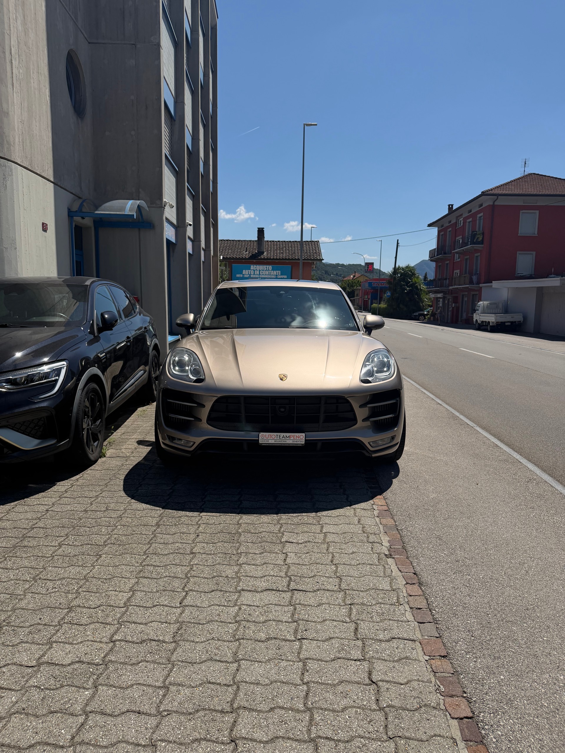 PORSCHE Macan Turbo PDK-image-1