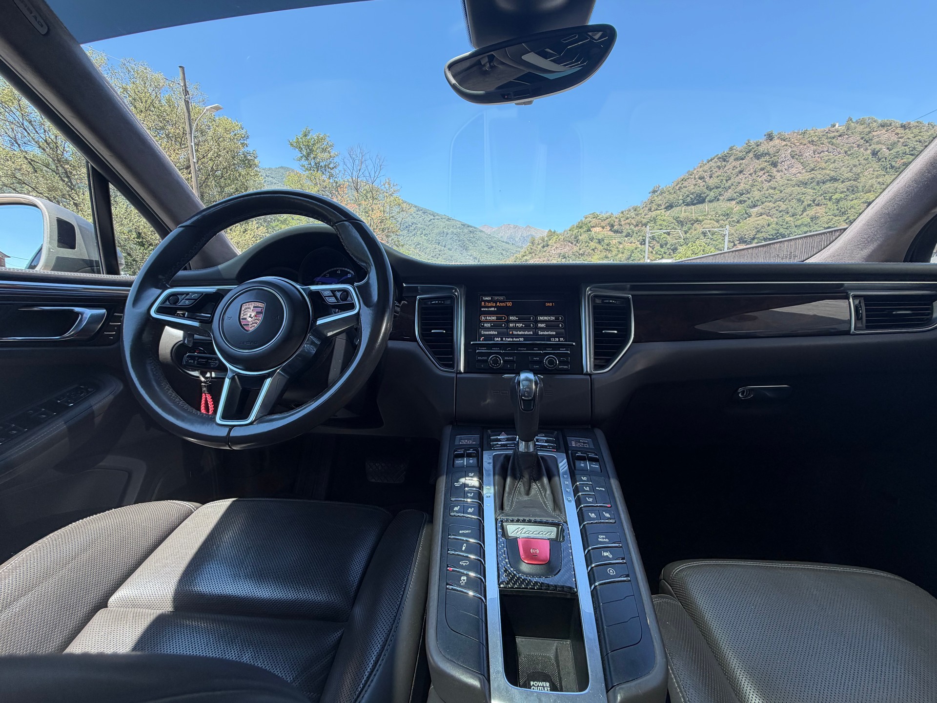 PORSCHE Macan Turbo PDK-image-9