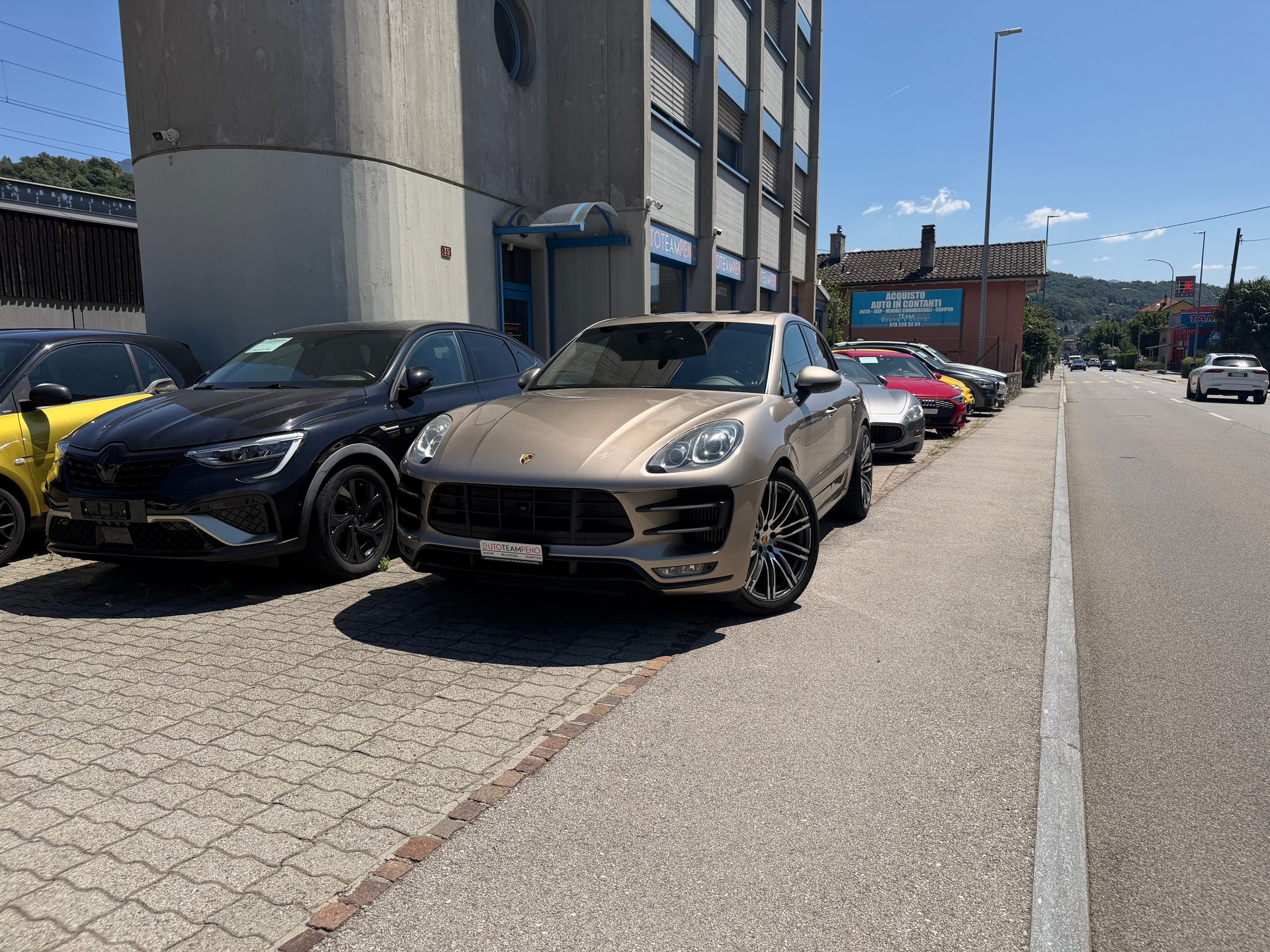 PORSCHE Macan Turbo PDK-image-0
