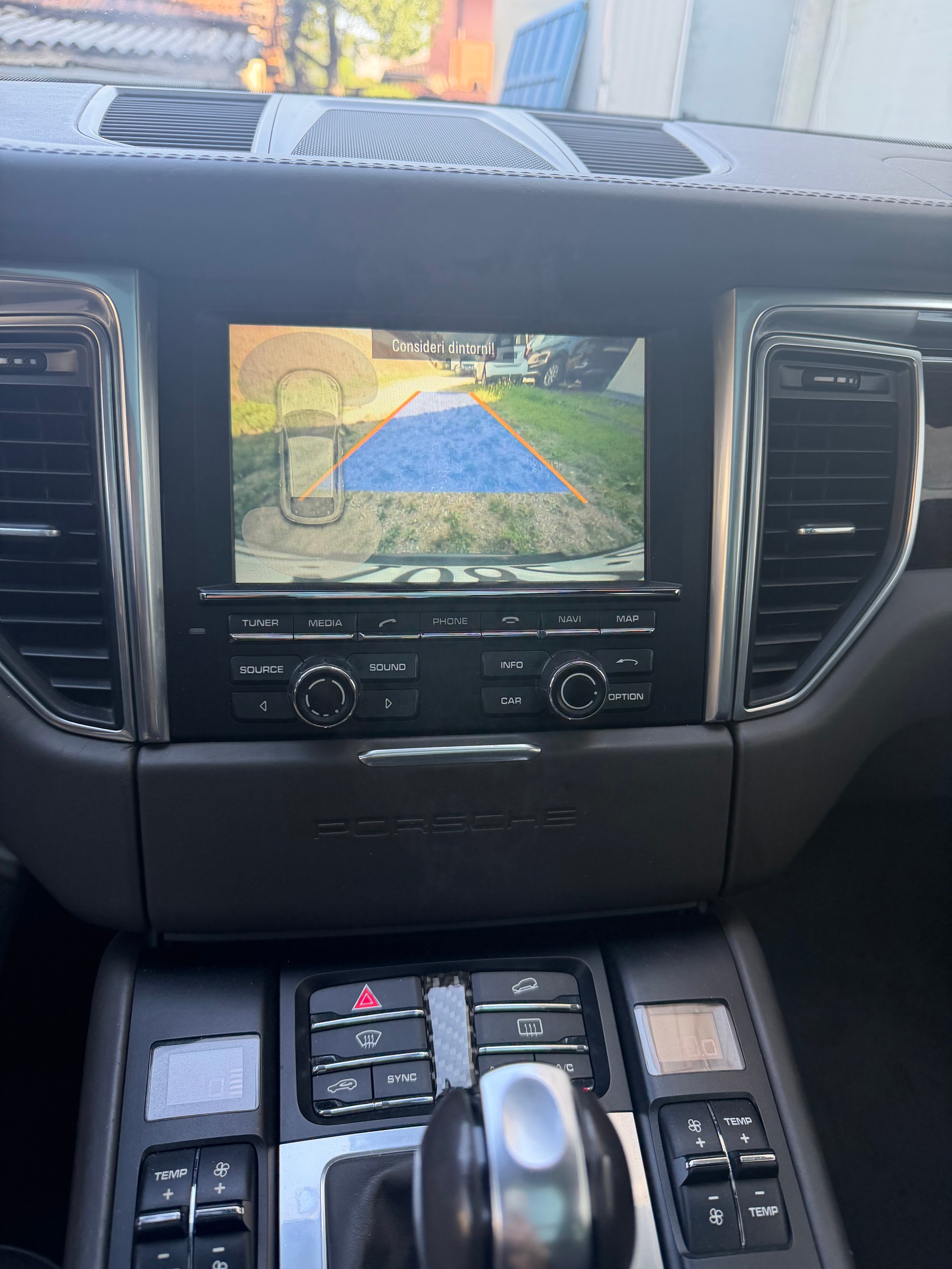 PORSCHE Macan Turbo PDK-image-10