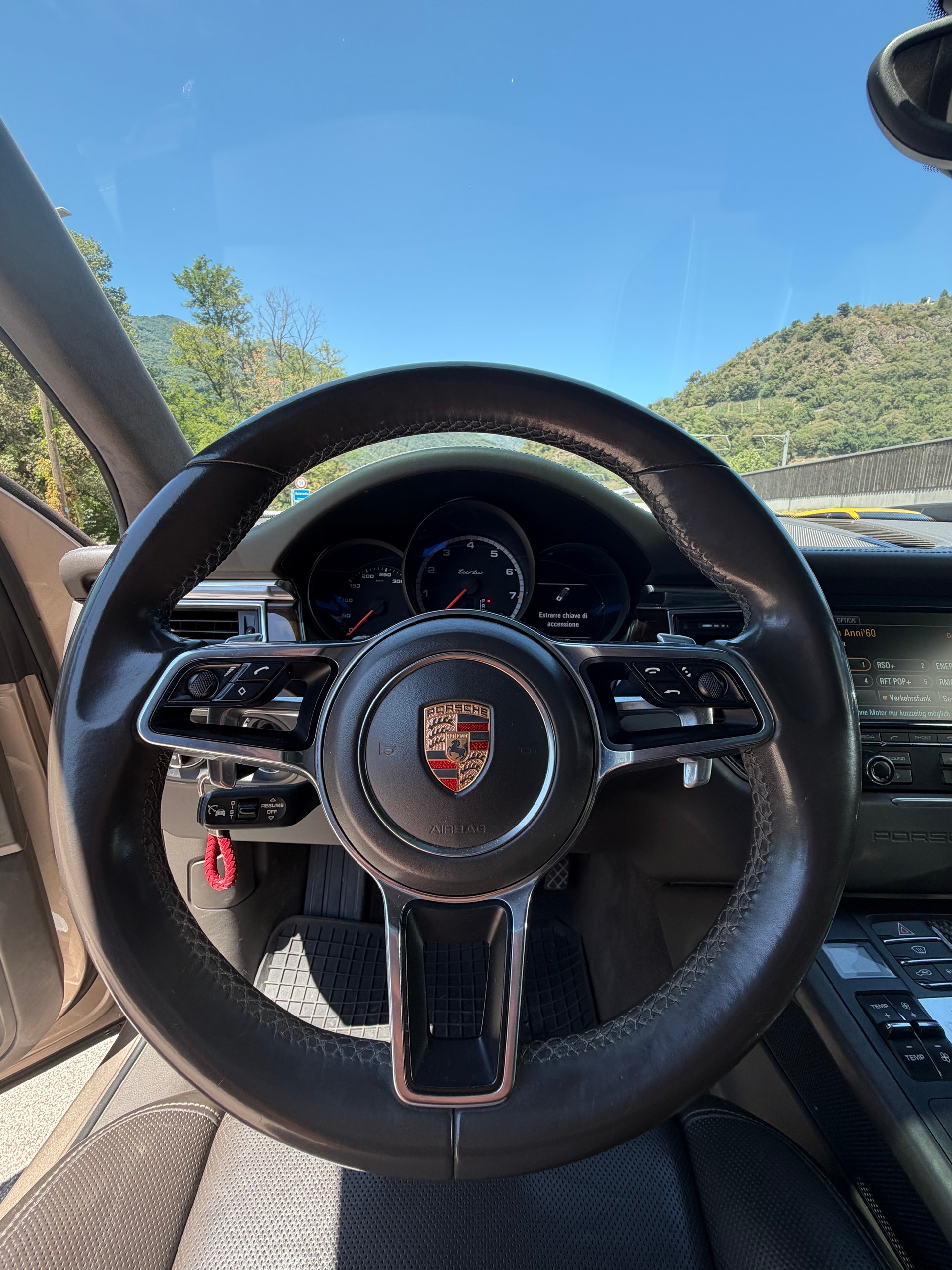PORSCHE Macan Turbo PDK-image-8