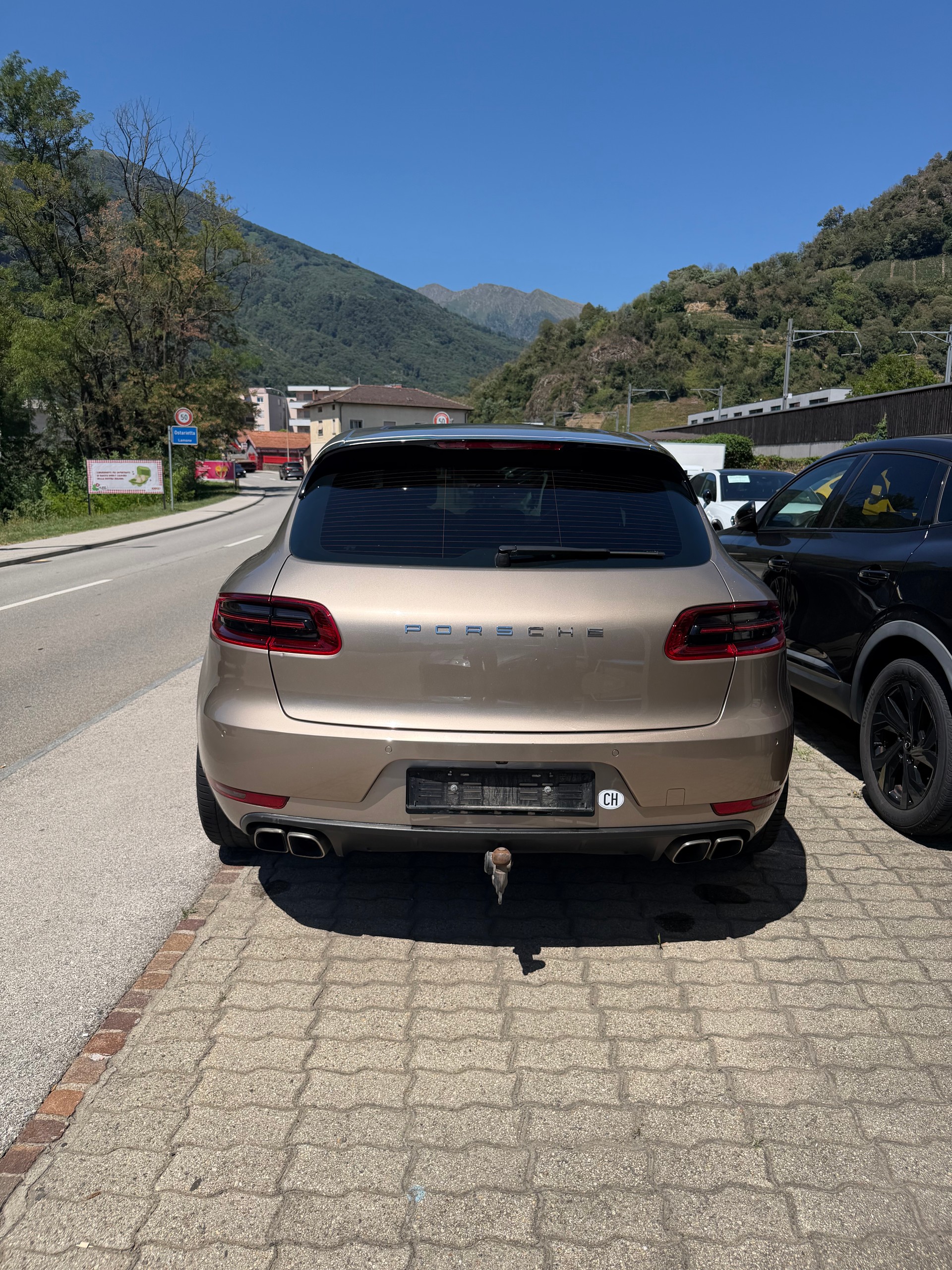 PORSCHE Macan Turbo PDK-image-5