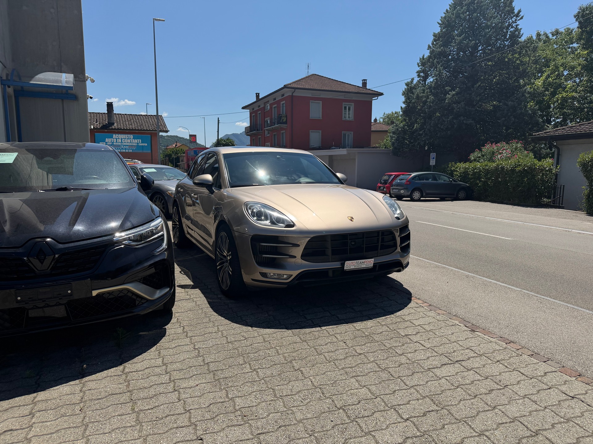PORSCHE Macan Turbo PDK-image-2