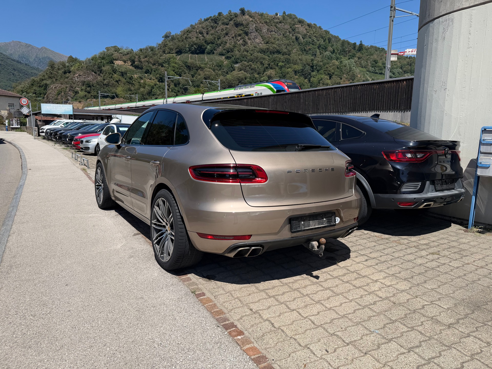 PORSCHE Macan Turbo PDK-image-4