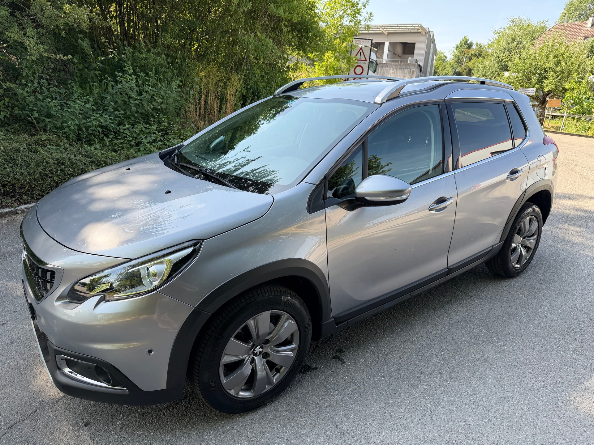 PEUGEOT 2008 1.5 BlueHDi Allure EAT-image-1