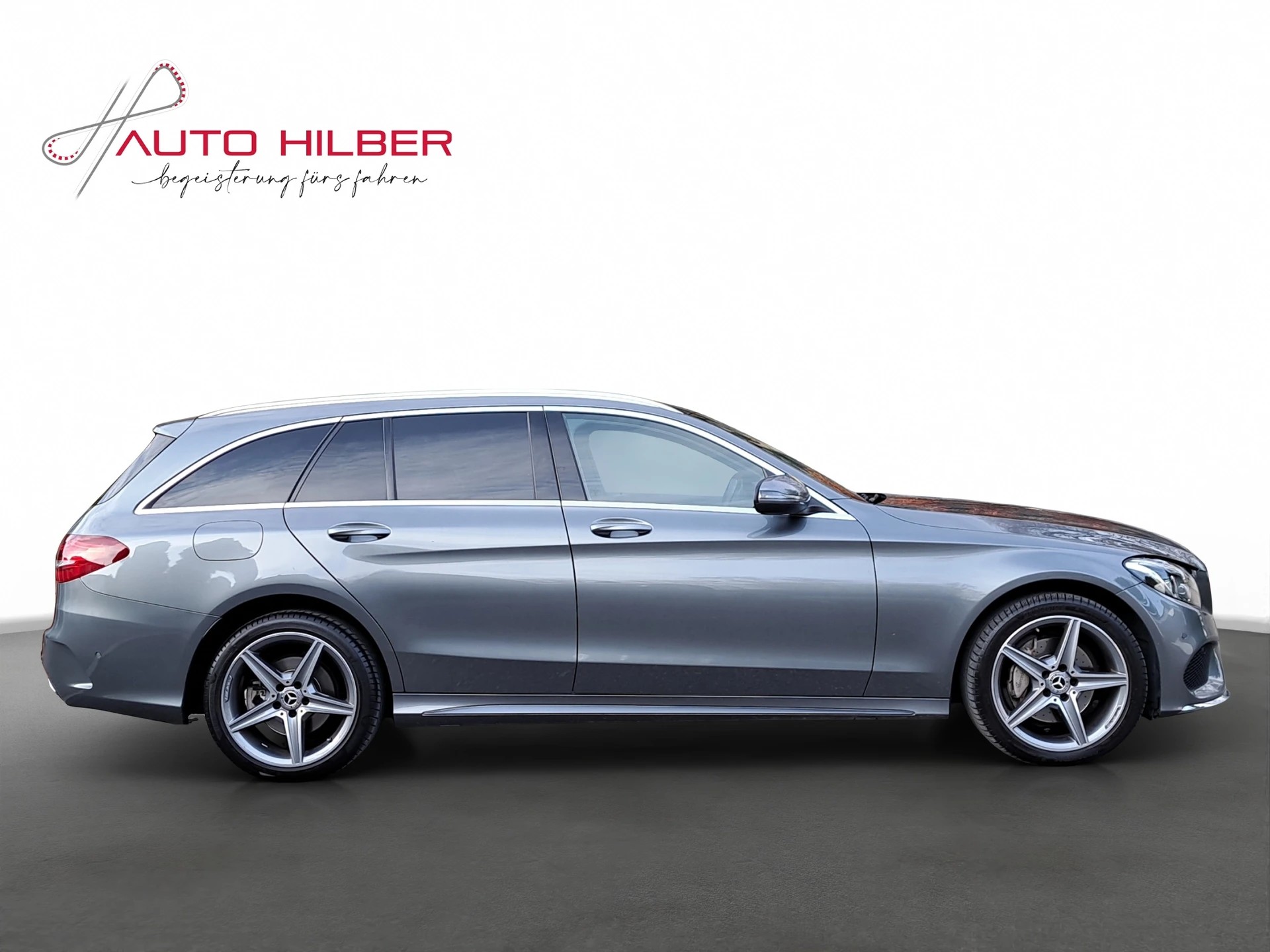 MERCEDES-BENZ C 220 d AMG Line 4Matic 7G-Tronic-image-13