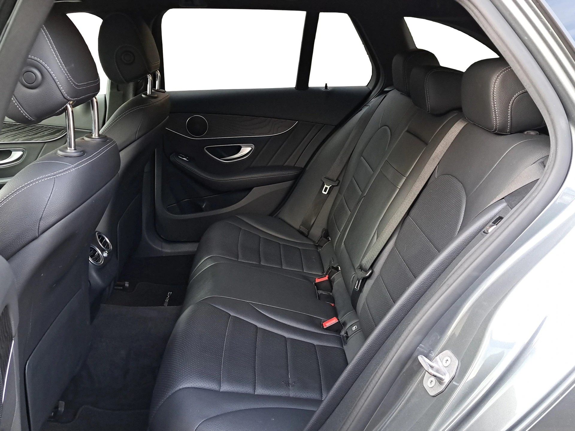 MERCEDES-BENZ C 220 d AMG Line 4Matic 7G-Tronic-image-7
