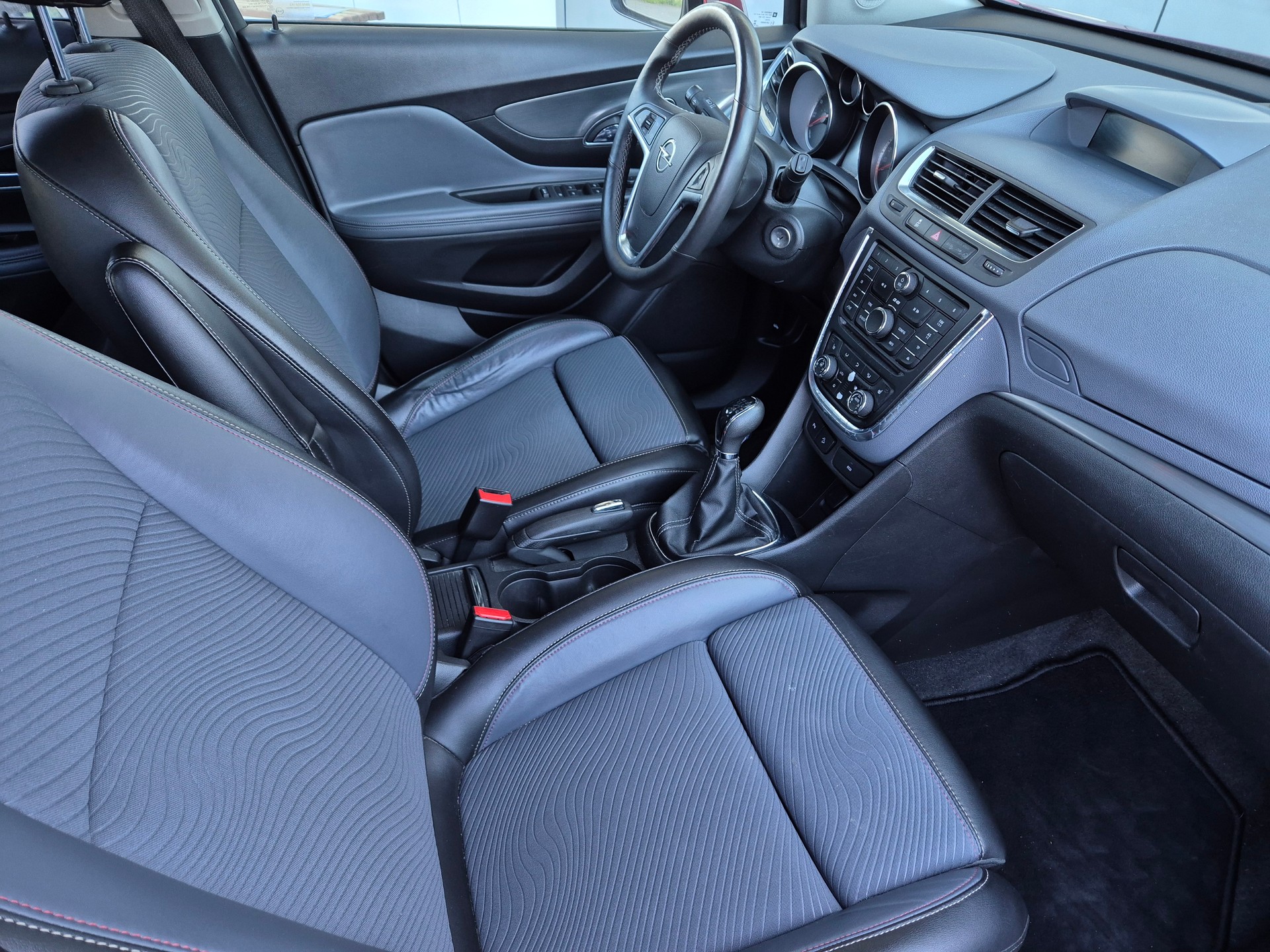 OPEL Mokka 1.4i 16V Turbo Cosmo 4WD-image-12