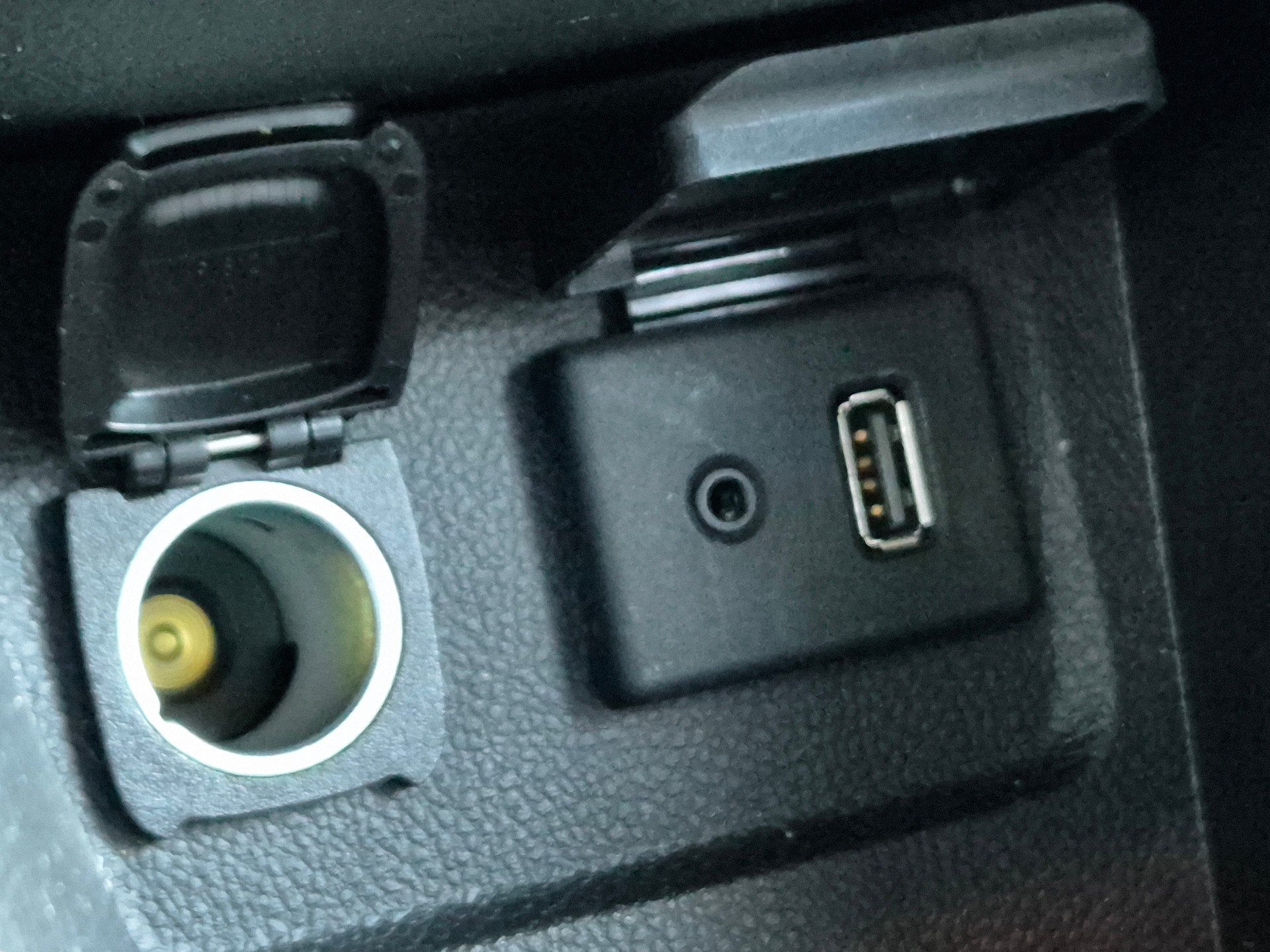 OPEL Mokka 1.4i 16V Turbo Cosmo 4WD-image-19