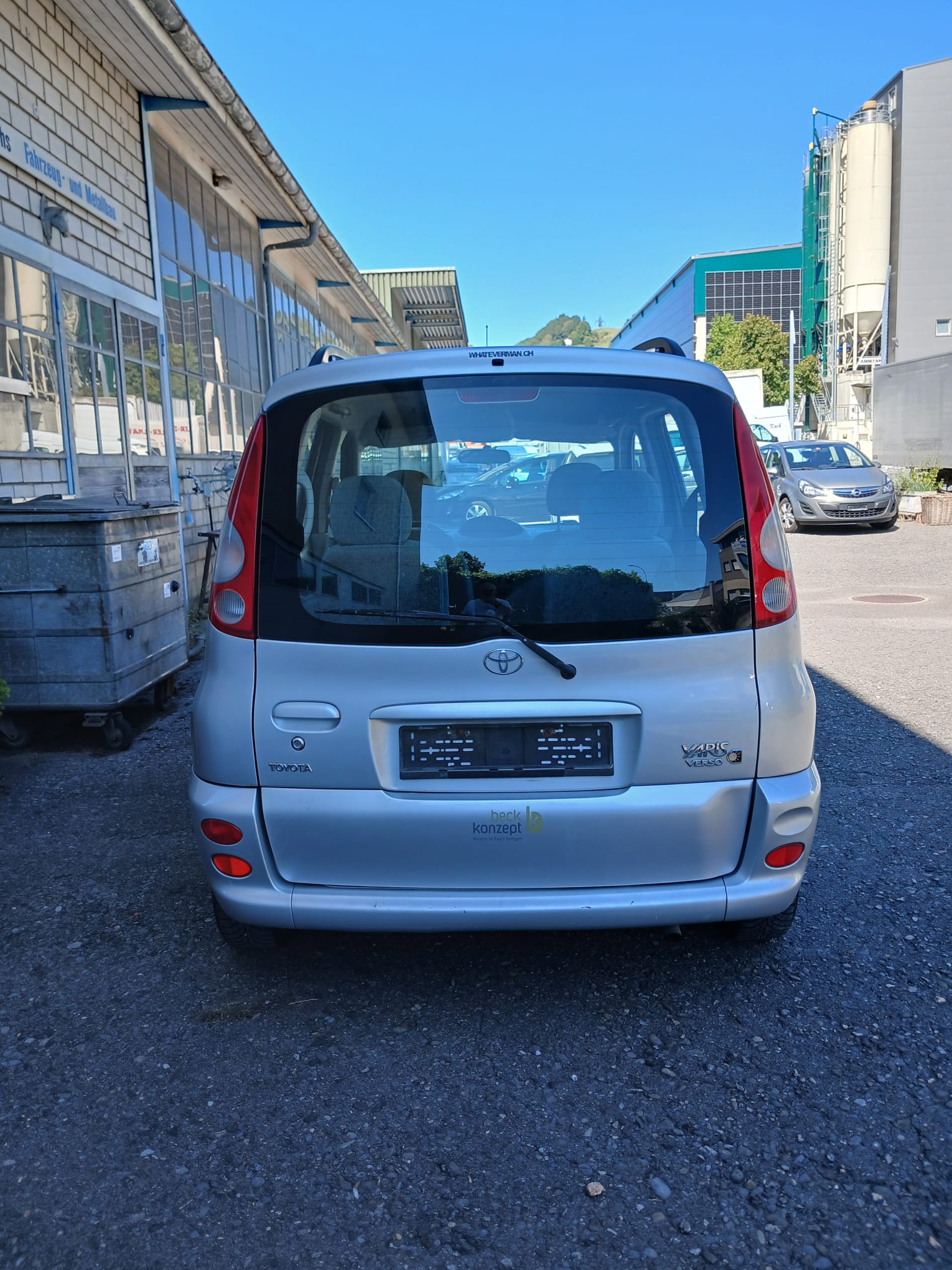 TOYOTA Yaris Verso 1.3 Linea Sol-image-3