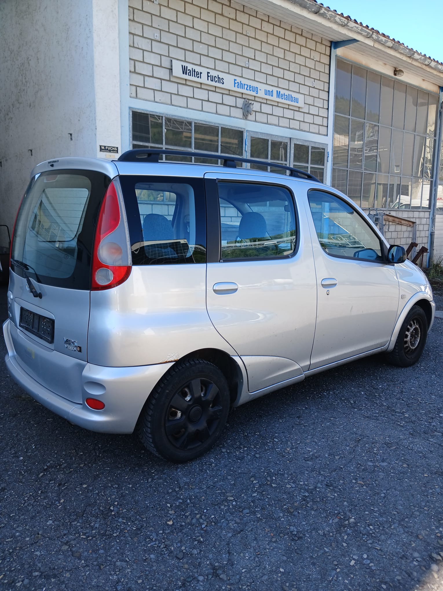 TOYOTA Yaris Verso 1.3 Linea Sol-image-5