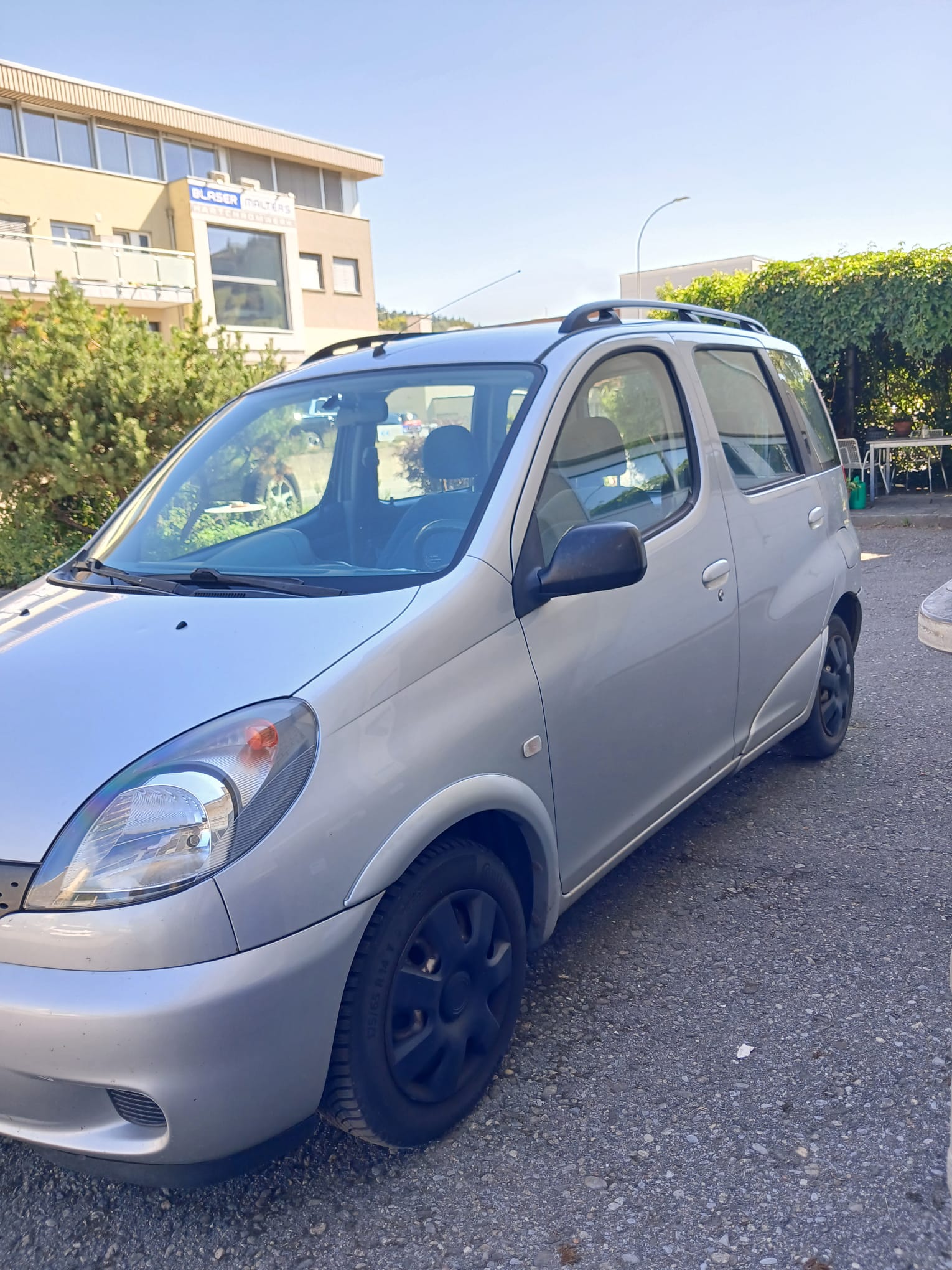 TOYOTA Yaris Verso 1.3 Linea Sol-image-2
