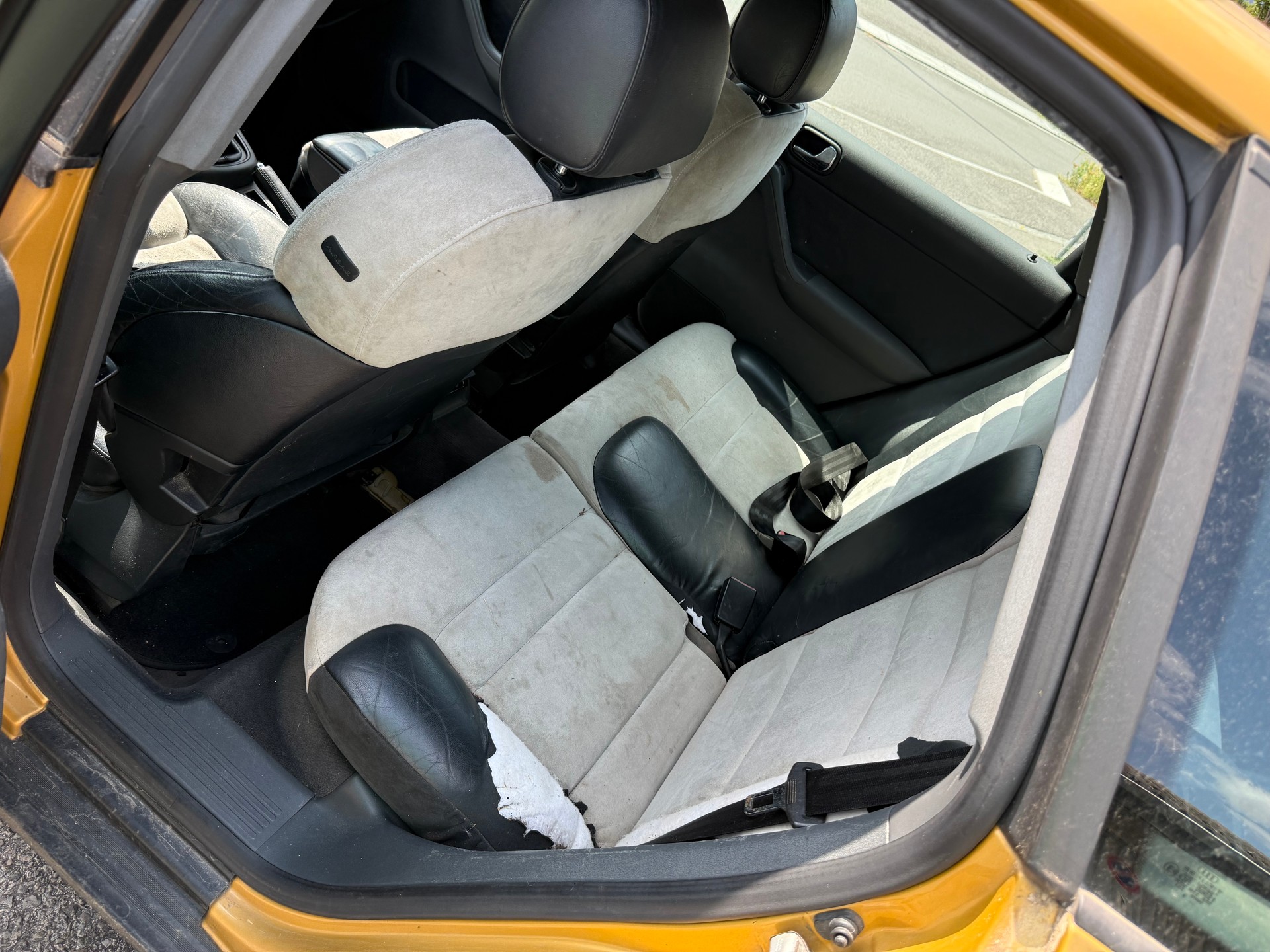 AUDI A3 1.8 T quattro Ambition-image-7