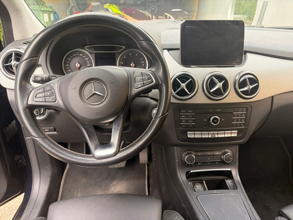 MERCEDES-BENZ B 220 Urban 4m-image-5