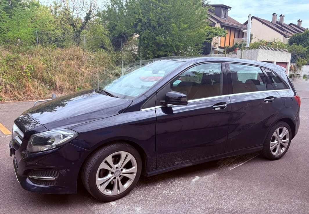 MERCEDES-BENZ B 220 Urban 4m-image-1