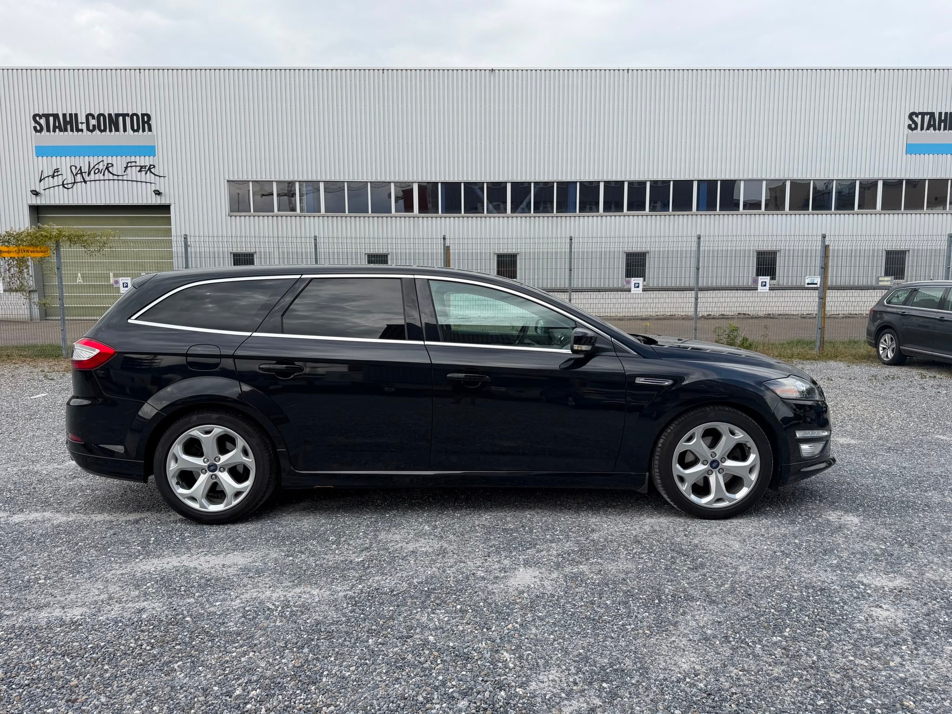 FORD Mondeo 2.0 EcoBoost SCTi TitaniumX PowerShift-image-3