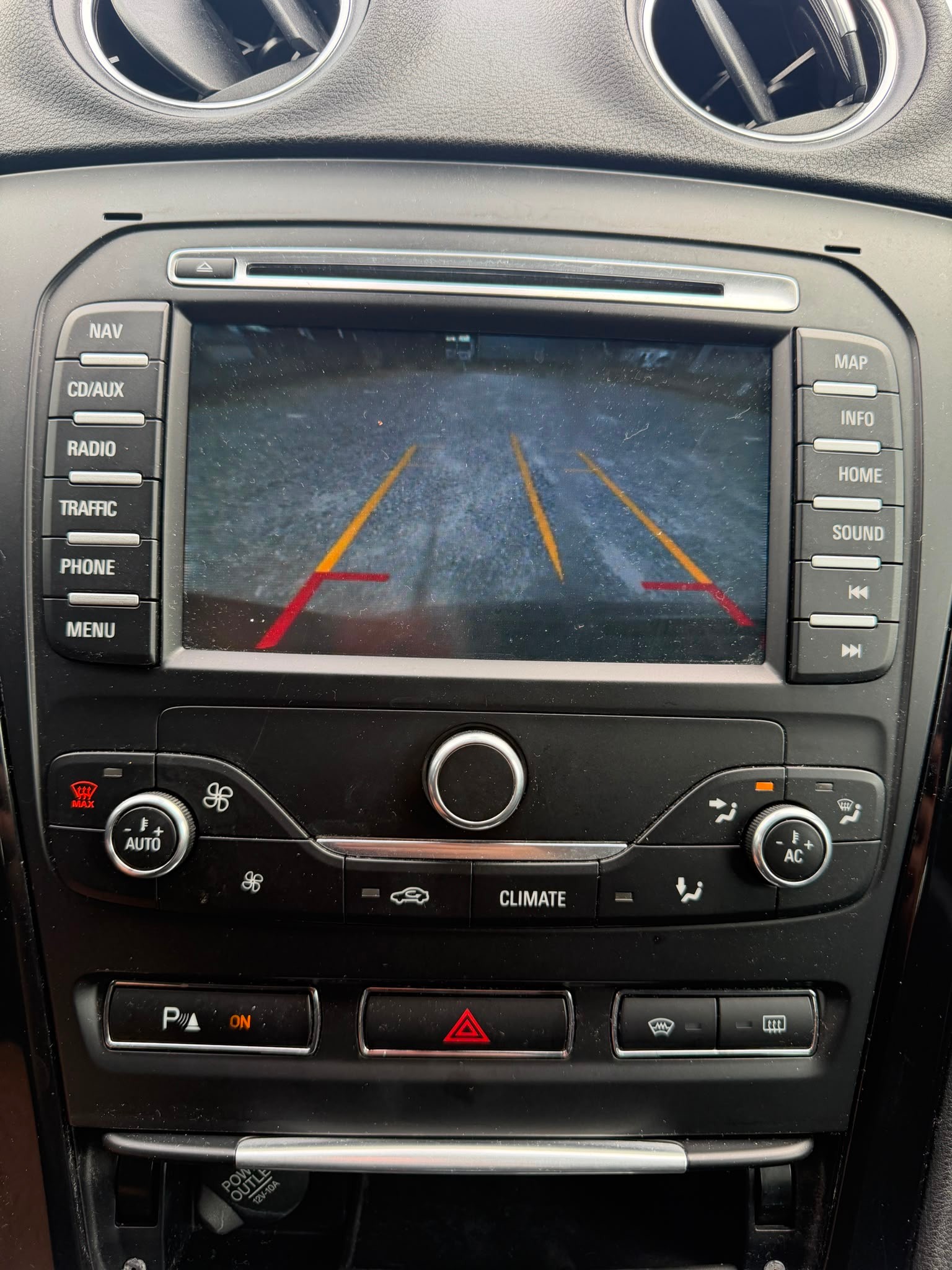 FORD Mondeo 2.0 EcoBoost SCTi TitaniumX PowerShift-image-12