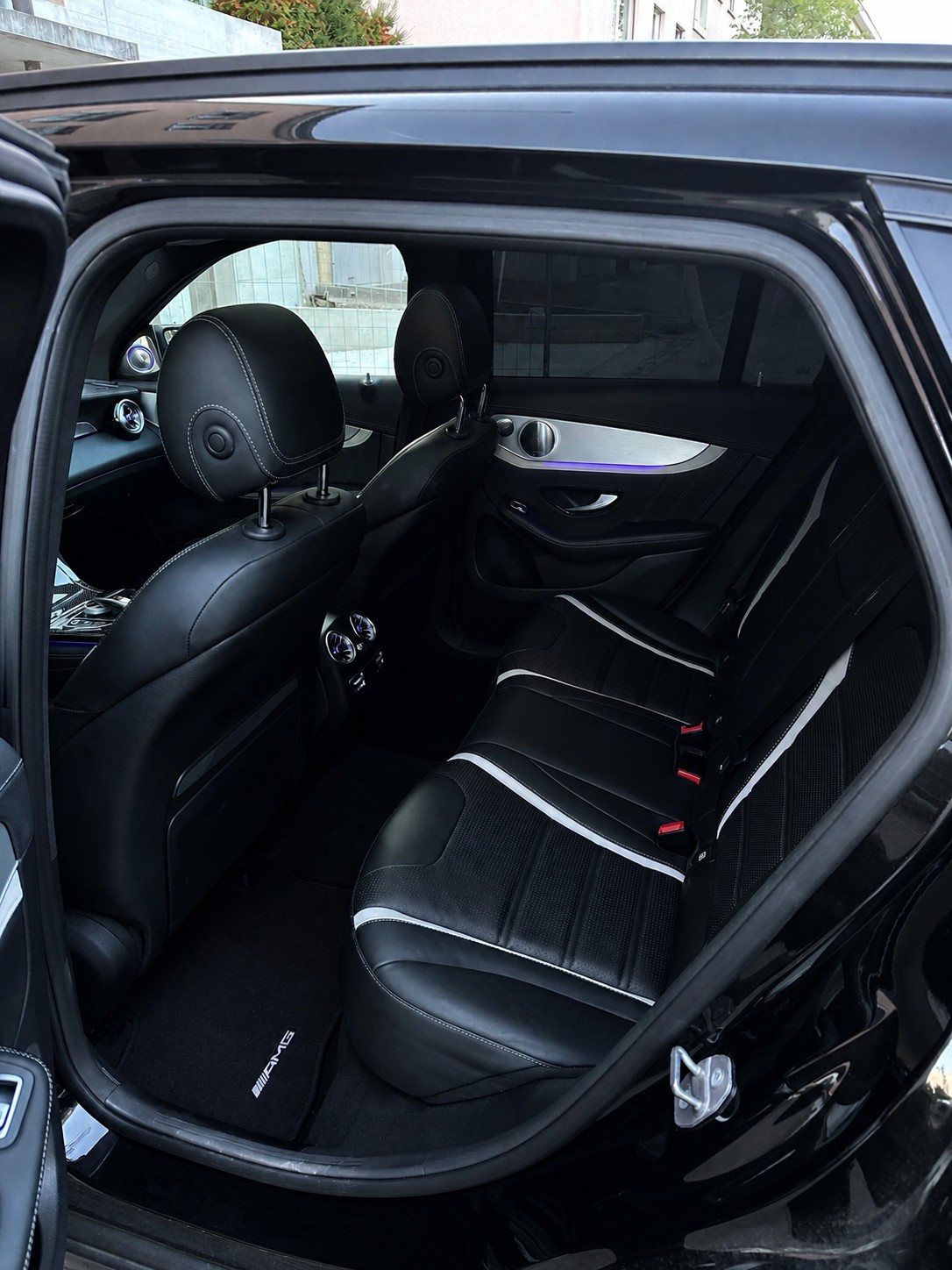 MERCEDES-BENZ GLC 63 S AMG 4m+-image-4