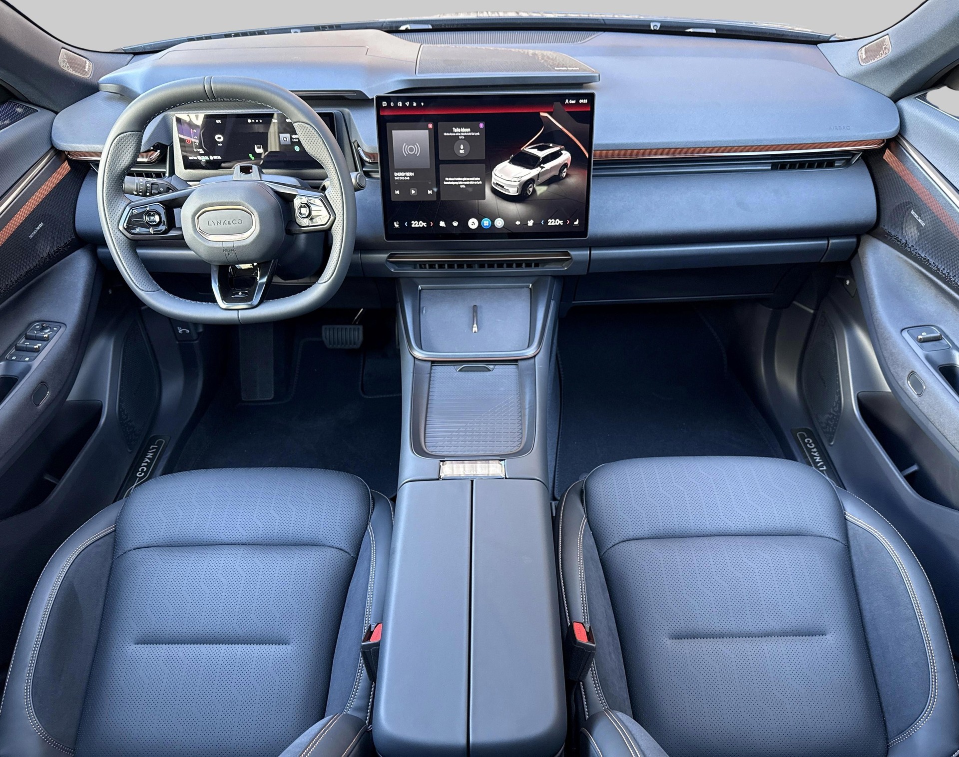 LYNK & CO 08-image-4