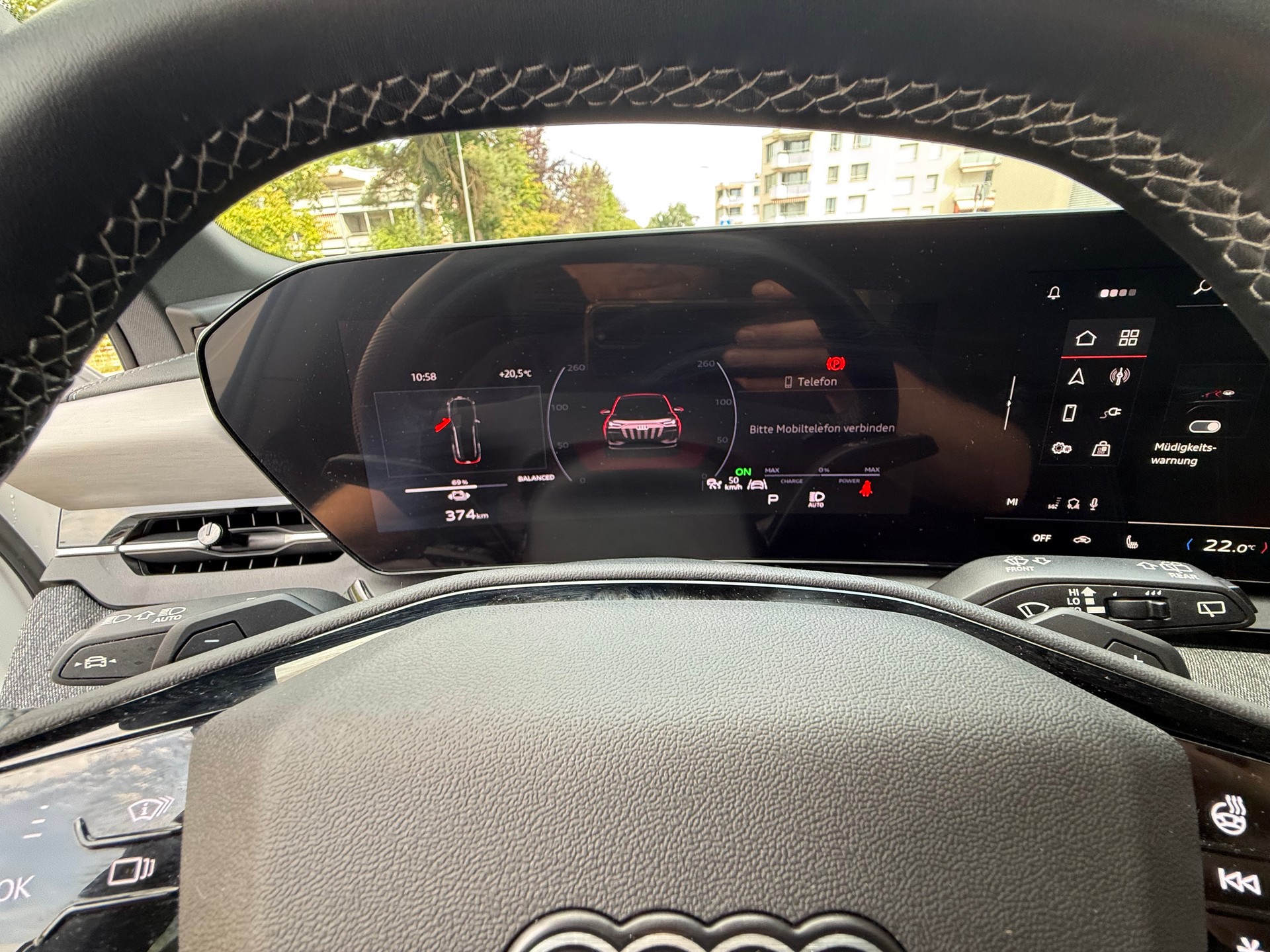 AUDI Q6 e-tron quattro-image-9