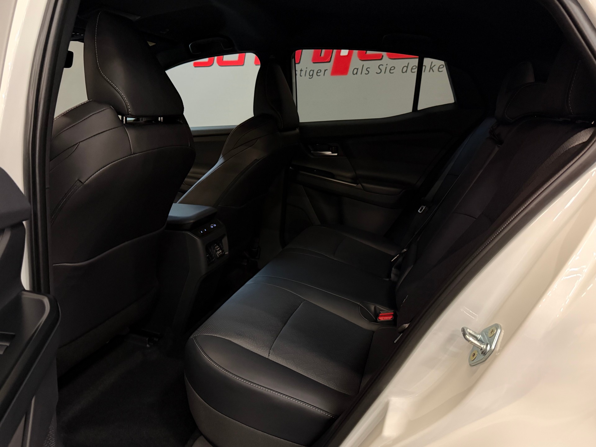 SUBARU Uncharted eV Luxury 77 kWh AWD-image-18