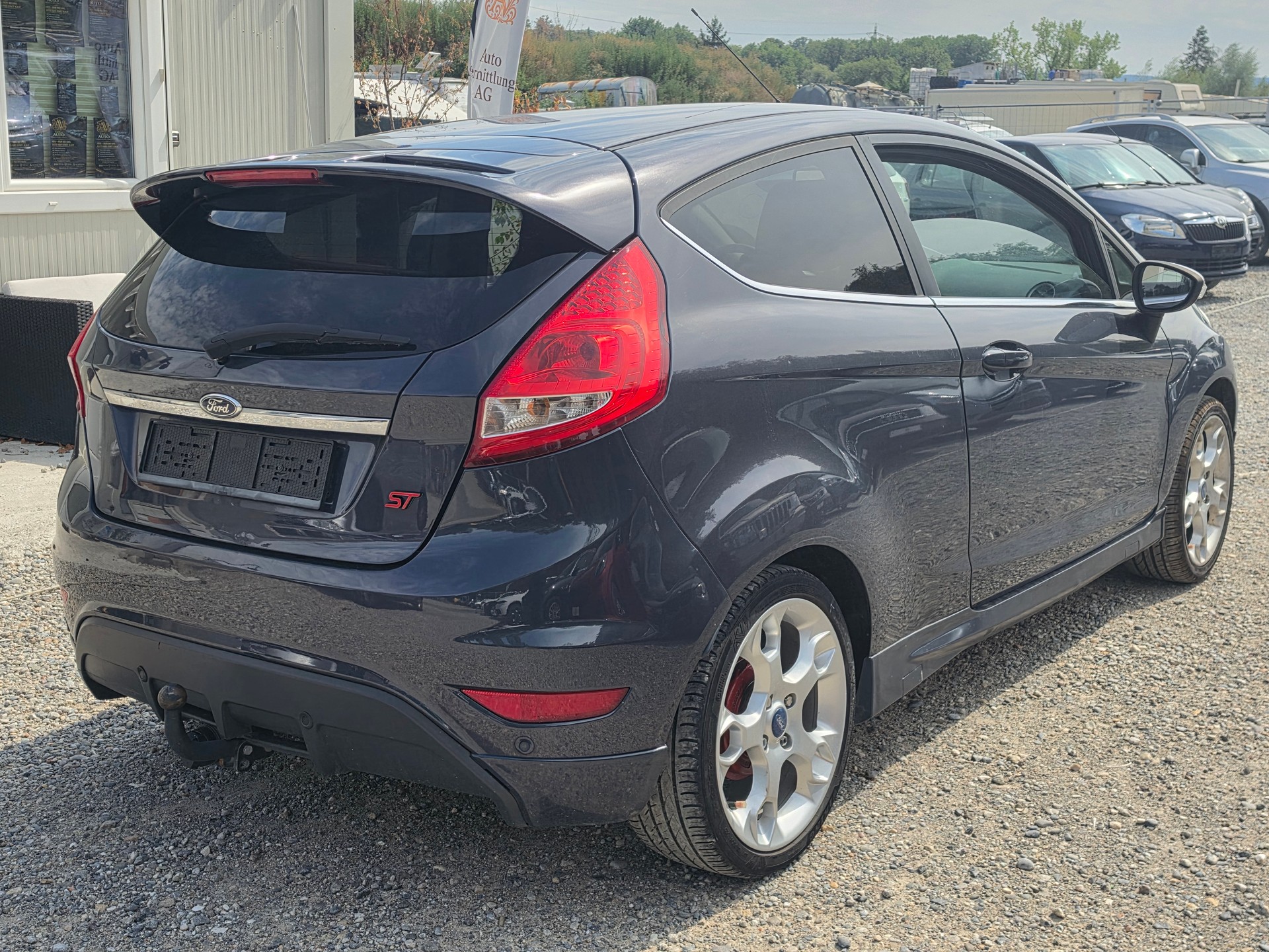 FORD Fiesta 1.6 16V Titanium-image-4