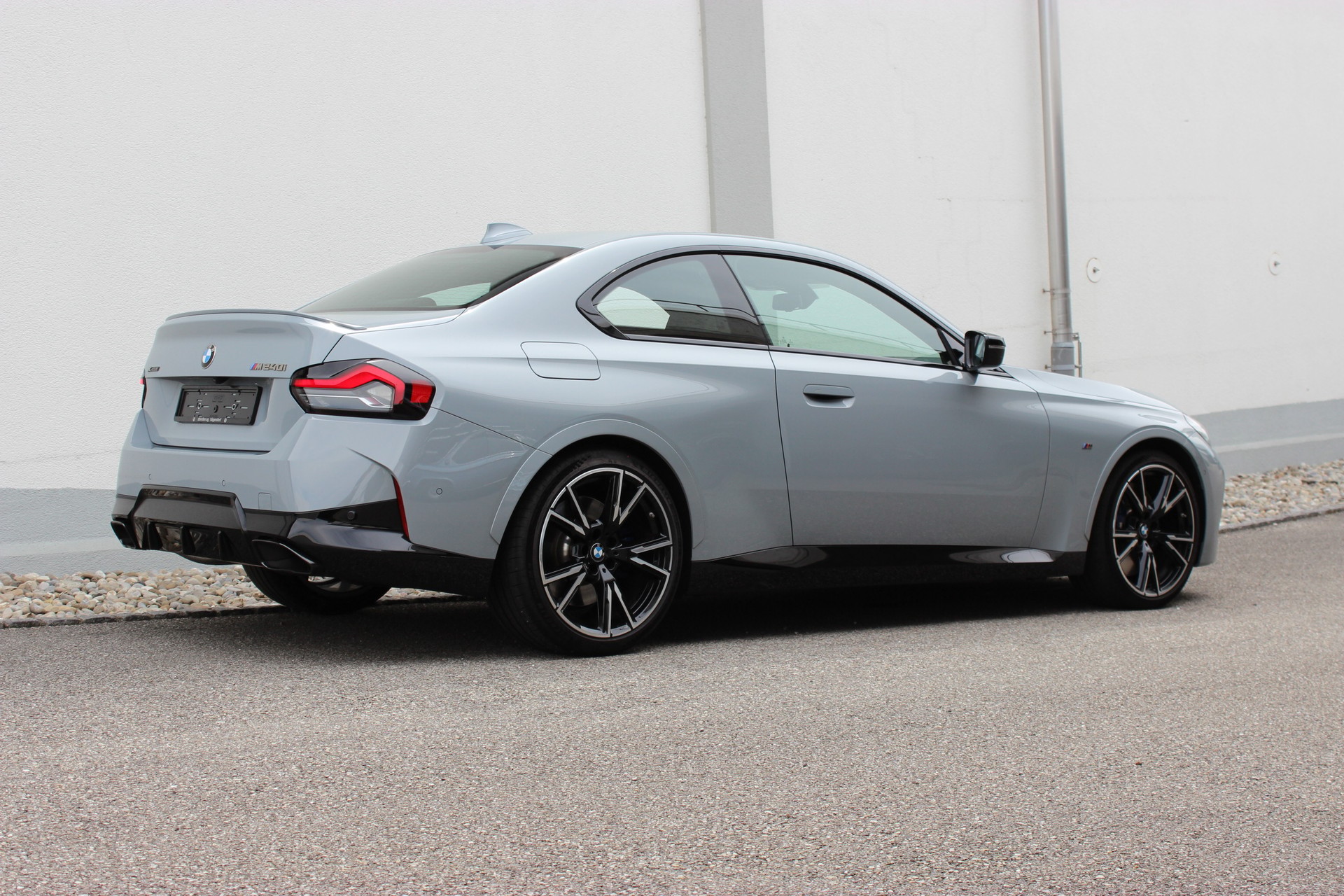 BMW M240i xDrive BROOKLYN GRAU METALLIC *M SPORTSITZE*-image-2