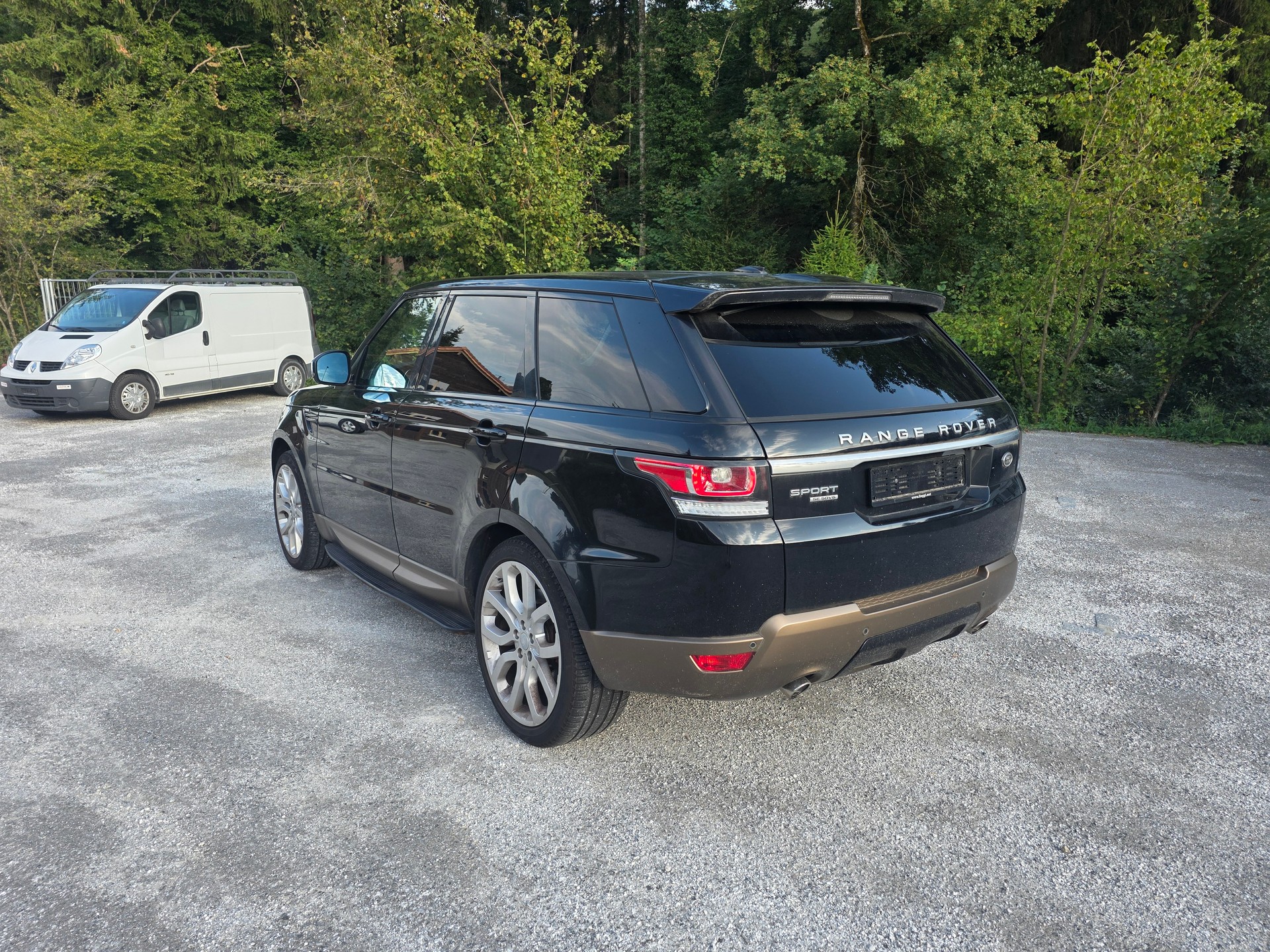 LAND ROVER Range Rover Sport 3.0 SDV6 SE Automatic-image-6