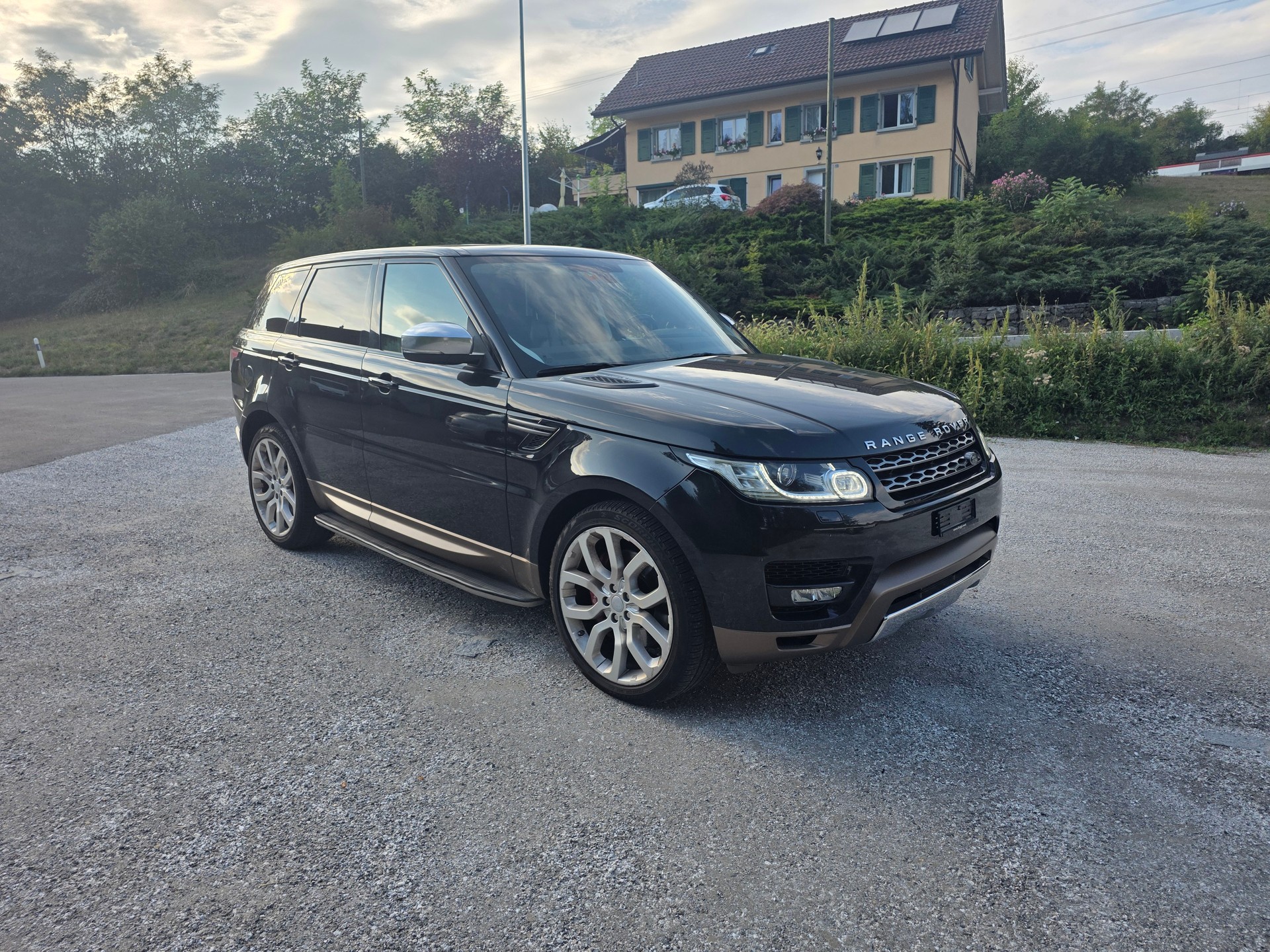 LAND ROVER Range Rover Sport 3.0 SDV6 SE Automatic-image-1