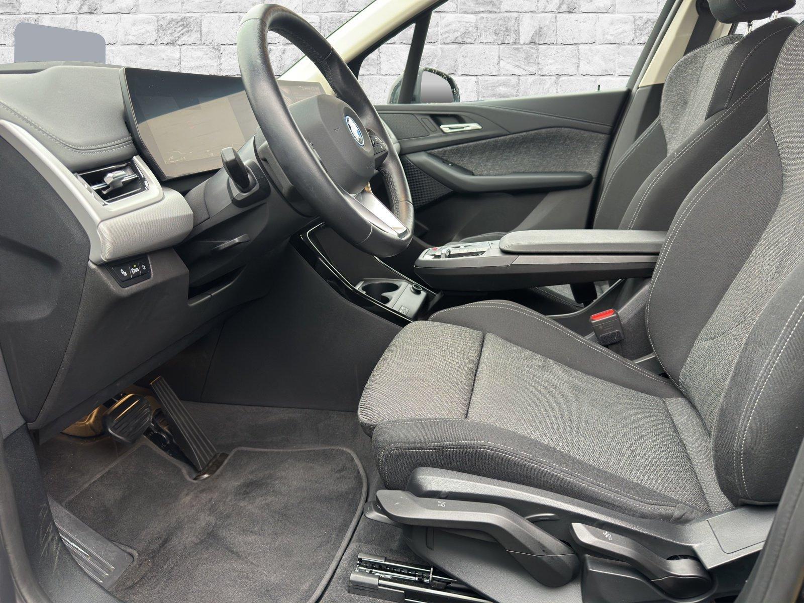 BMW 225e xDrive Active Tourer-image-6