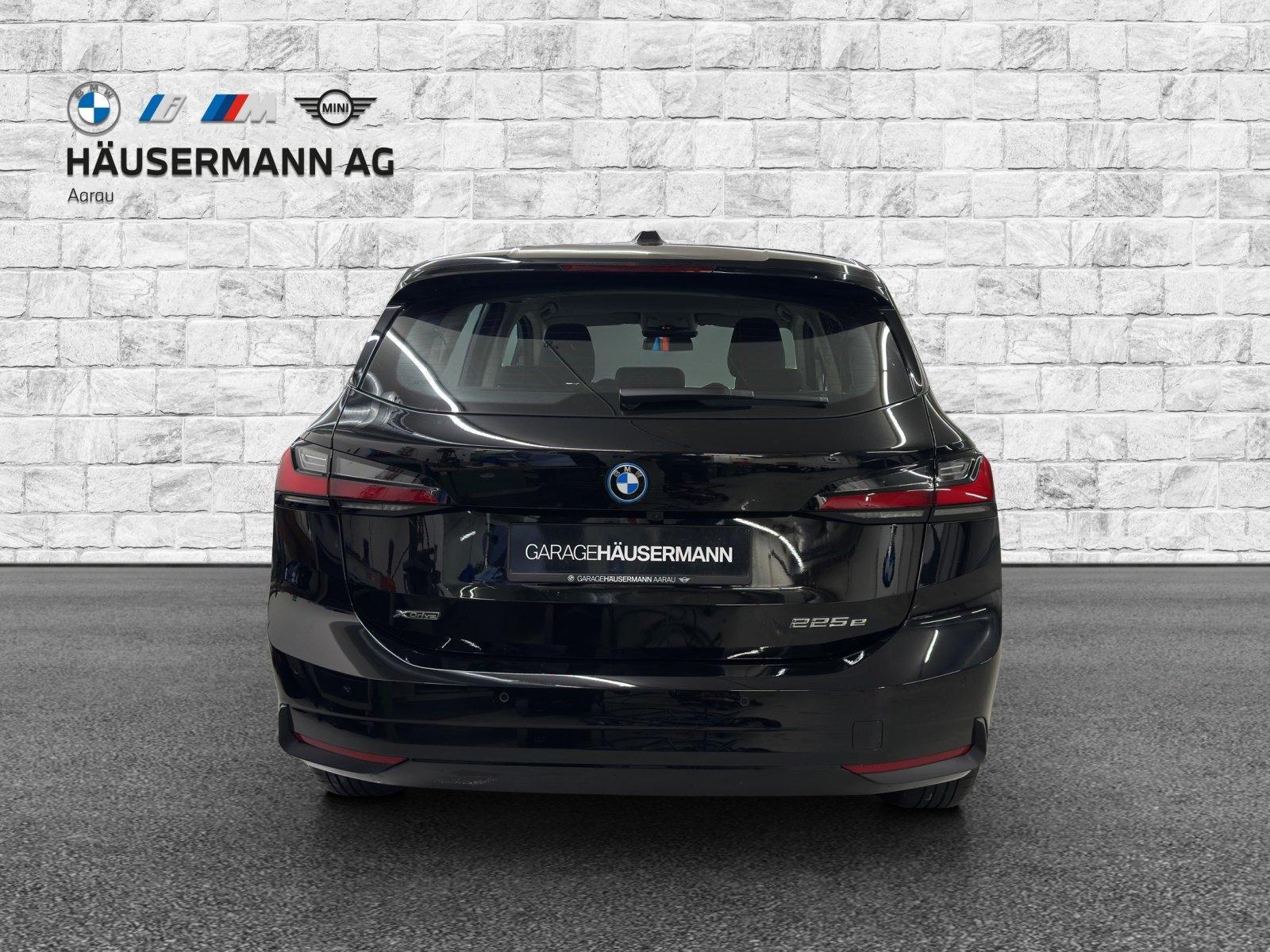 BMW 225e xDrive Active Tourer-image-5