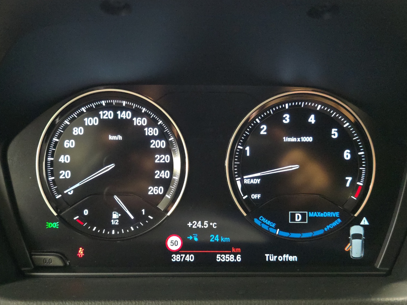 BMW X1 xDrive 25e M Sport-image-13