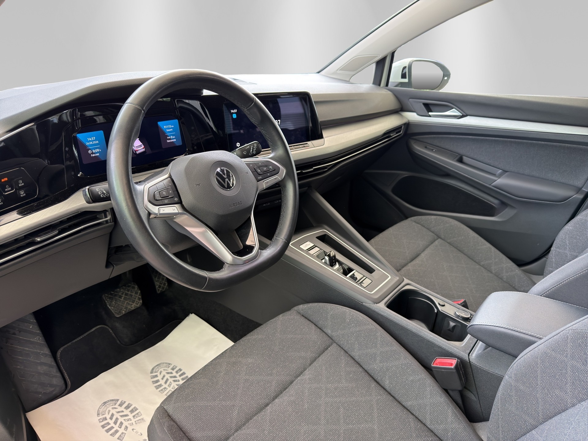 VW Golf Variant 2.0 TDI Life DSG-image-7