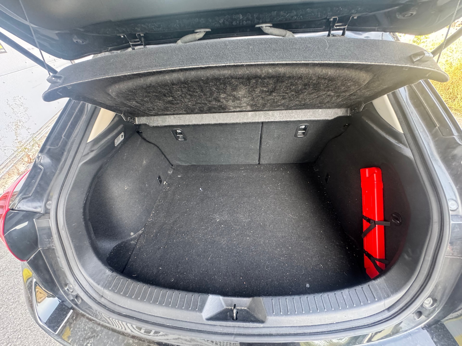 MAZDA 3 2.2 16V CD Revolution-image-13