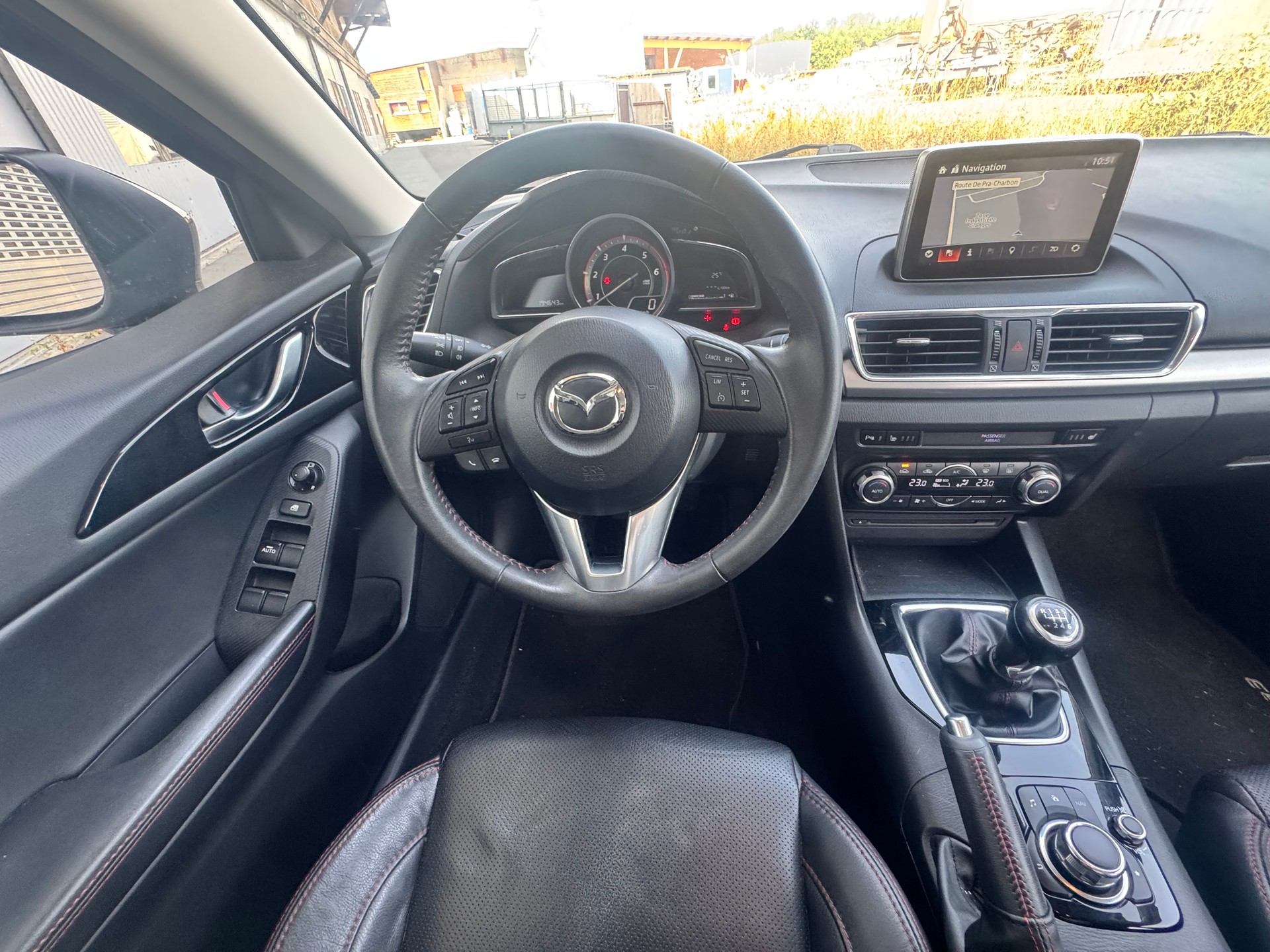 MAZDA 3 2.2 16V CD Revolution-image-7