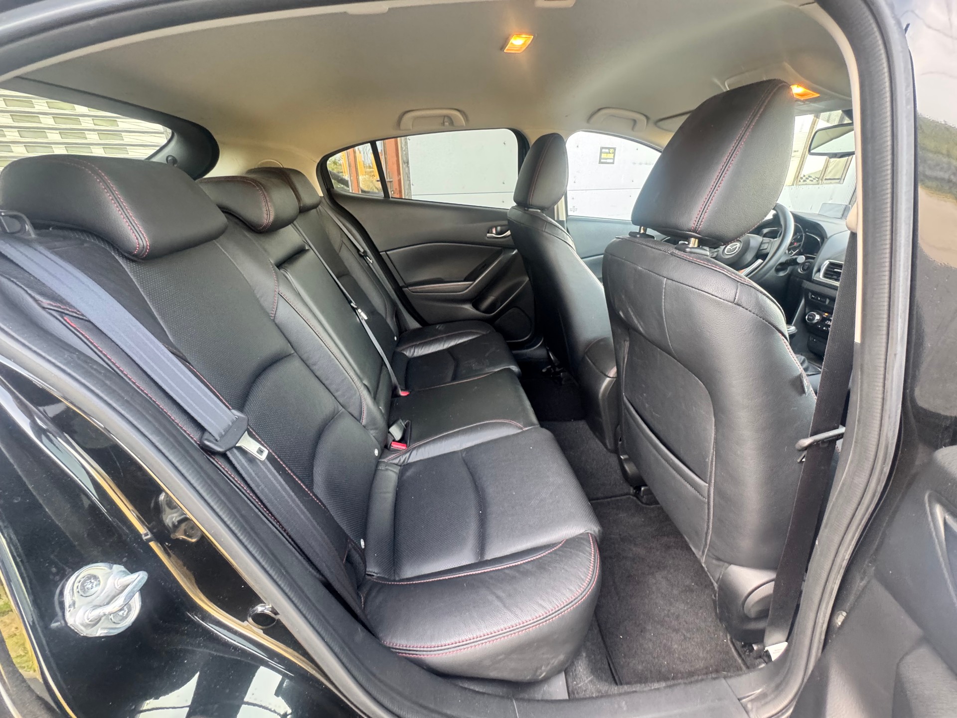 MAZDA 3 2.2 16V CD Revolution-image-12