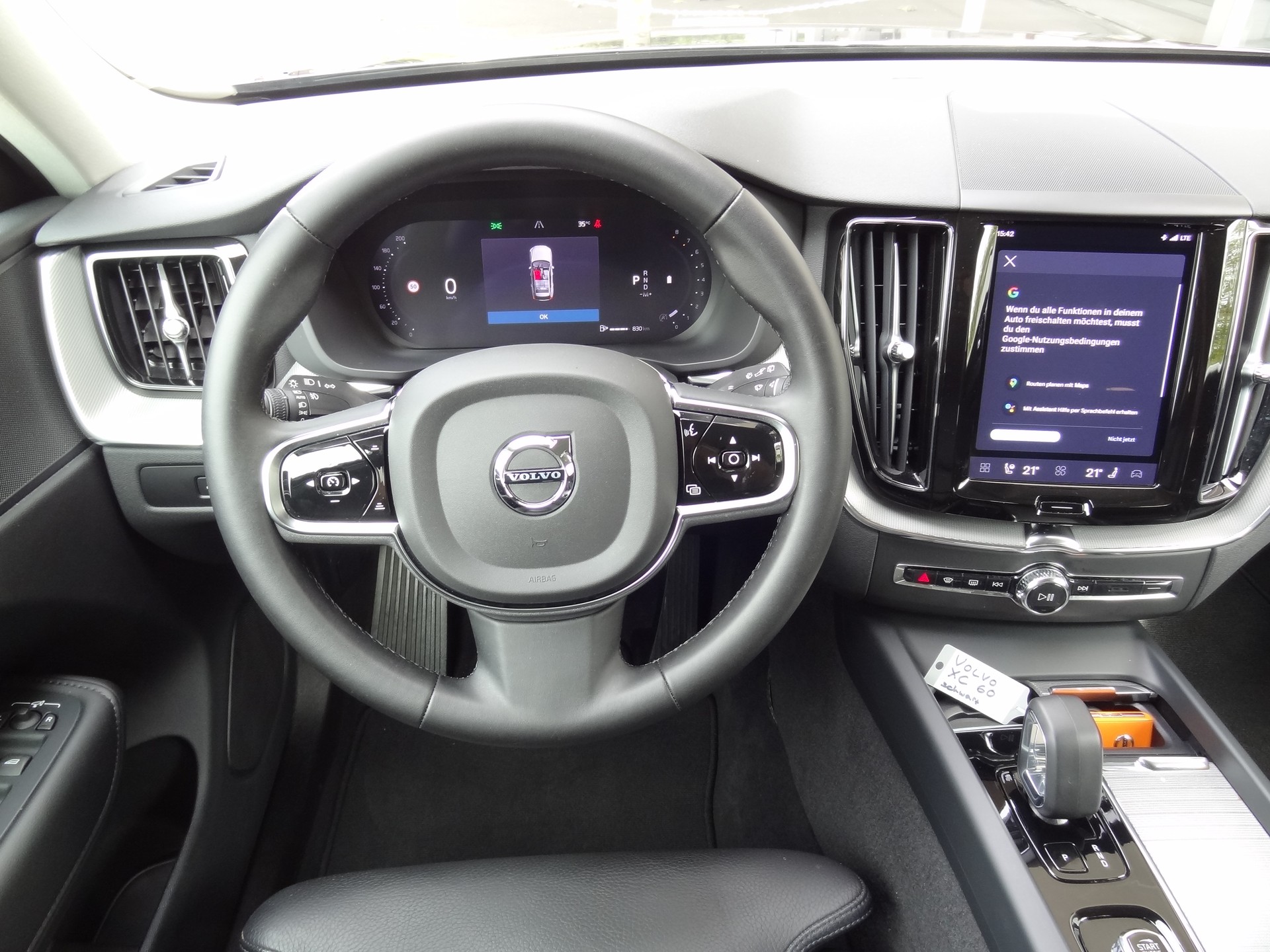 VOLVO XC60 B5 Benzin Mild Hybrid AWD Plus Dark Geartronic-image-12