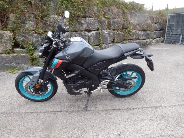 YAMAHA MT-125 ABS-showroom-element-2