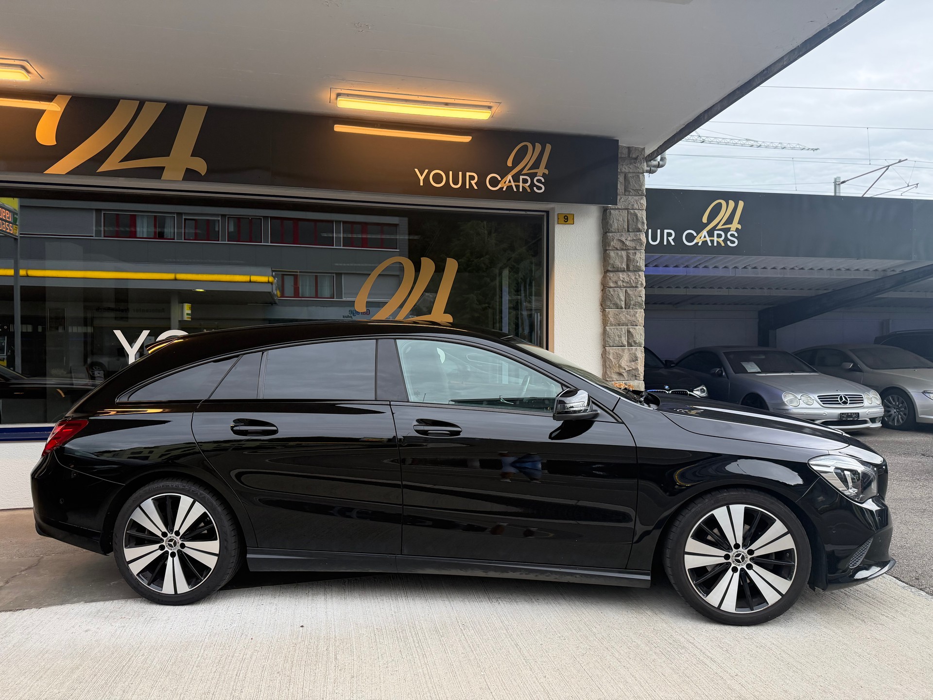 MERCEDES-BENZ CLA Shooting Brake 200 7G-DCT-image-3