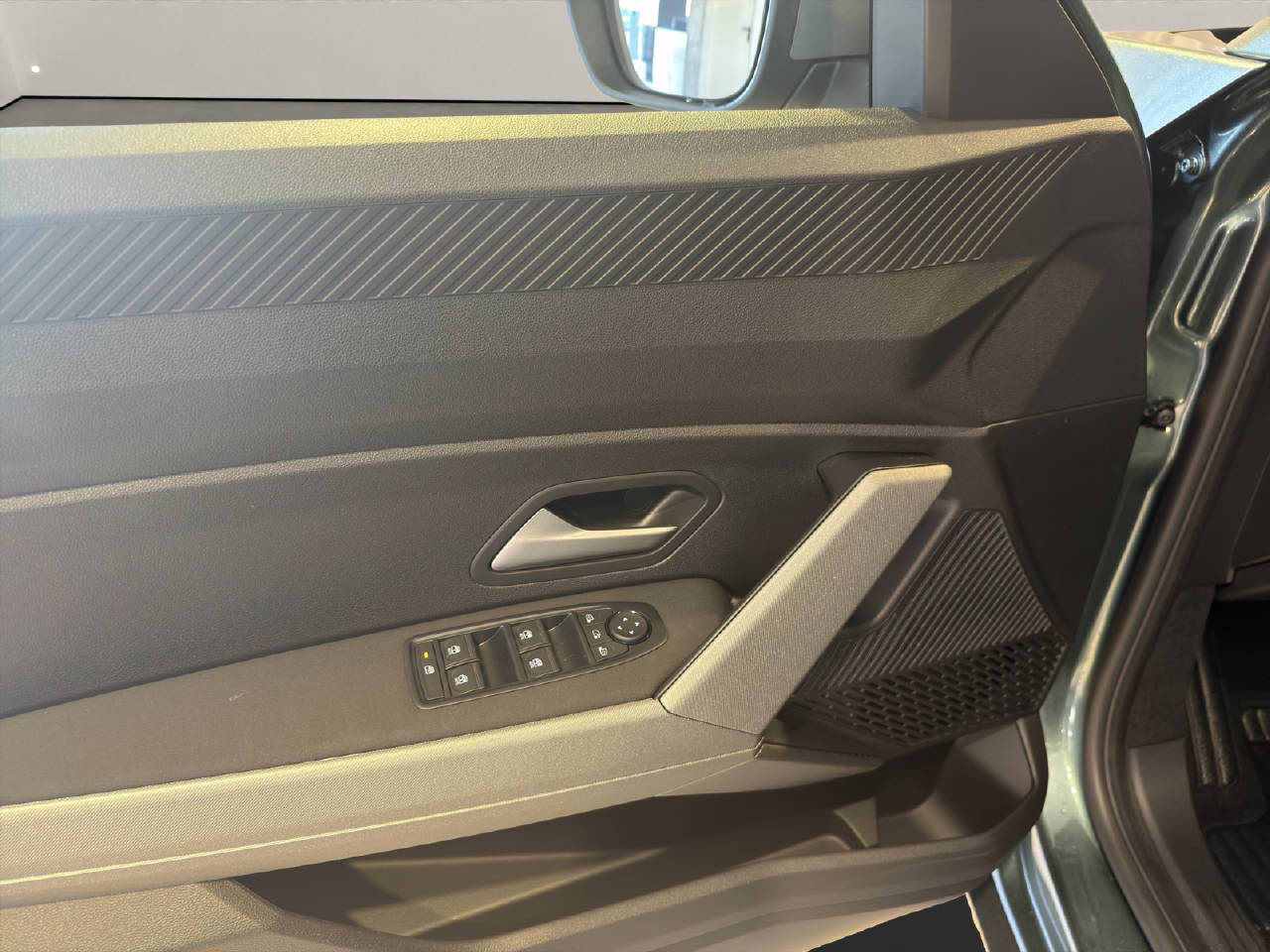 DACIA Bigster 1.8 Hybrid Journey-image-13