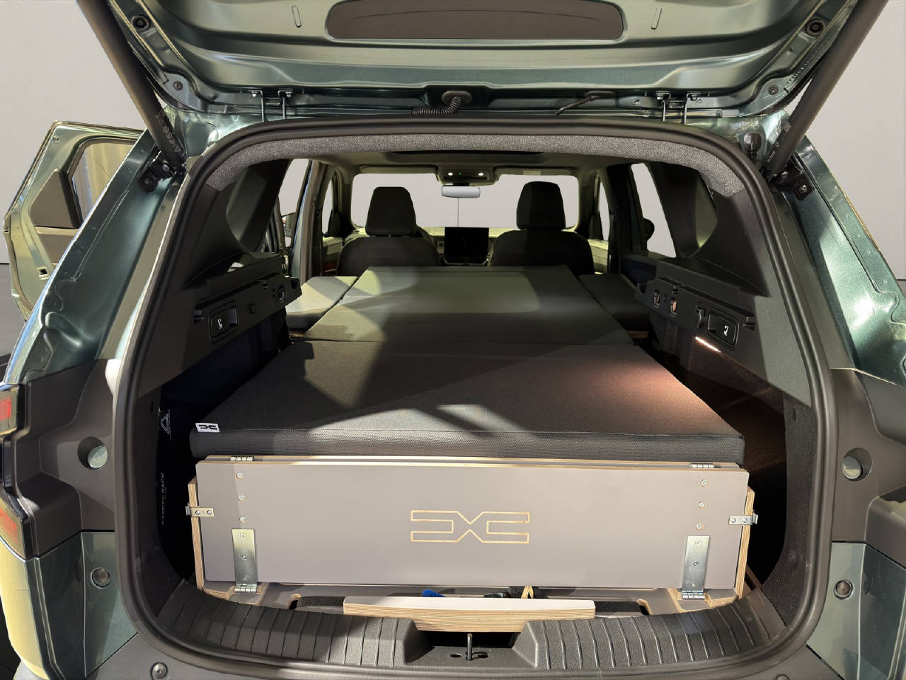 DACIA Bigster 1.8 Hybrid Journey-image-16