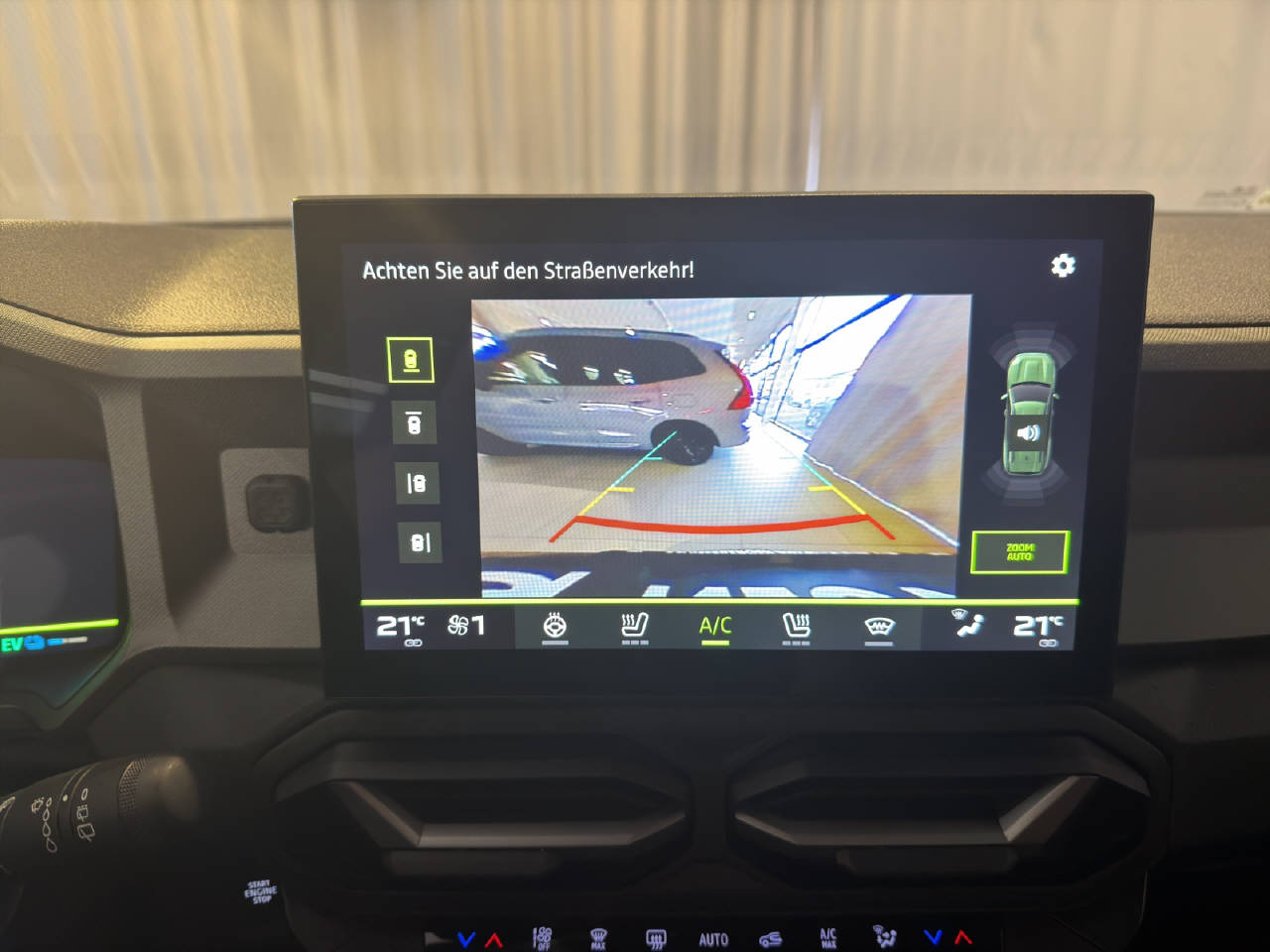 DACIA Bigster 1.8 Hybrid Journey-image-12