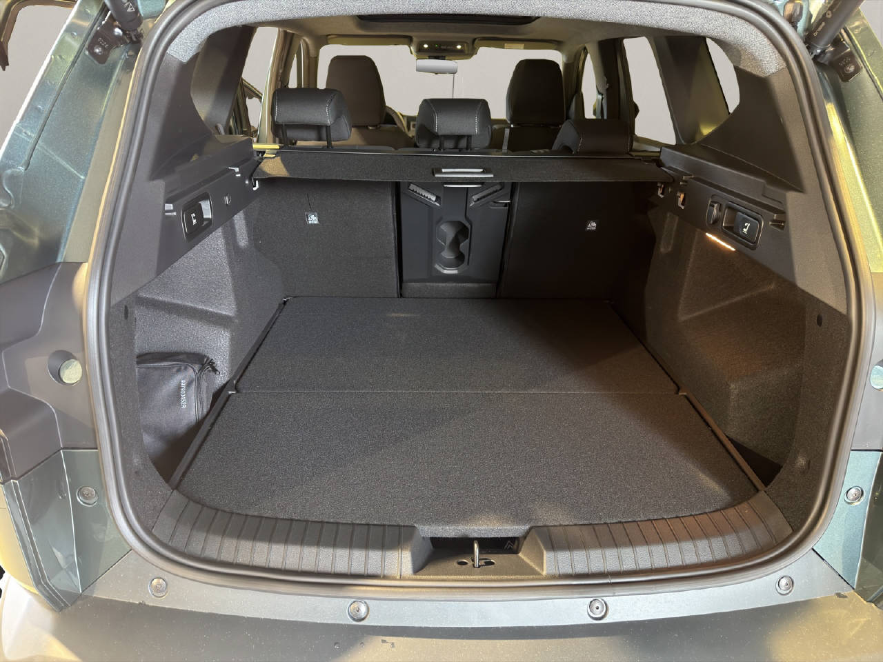 DACIA Bigster 1.8 Hybrid Journey-image-9