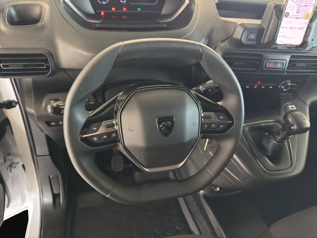 PEUGEOT Partner 1.5 Blue HDi Standard 650kg //Cabine Extenso/3 Places avant/Pack Visibilité-image-14