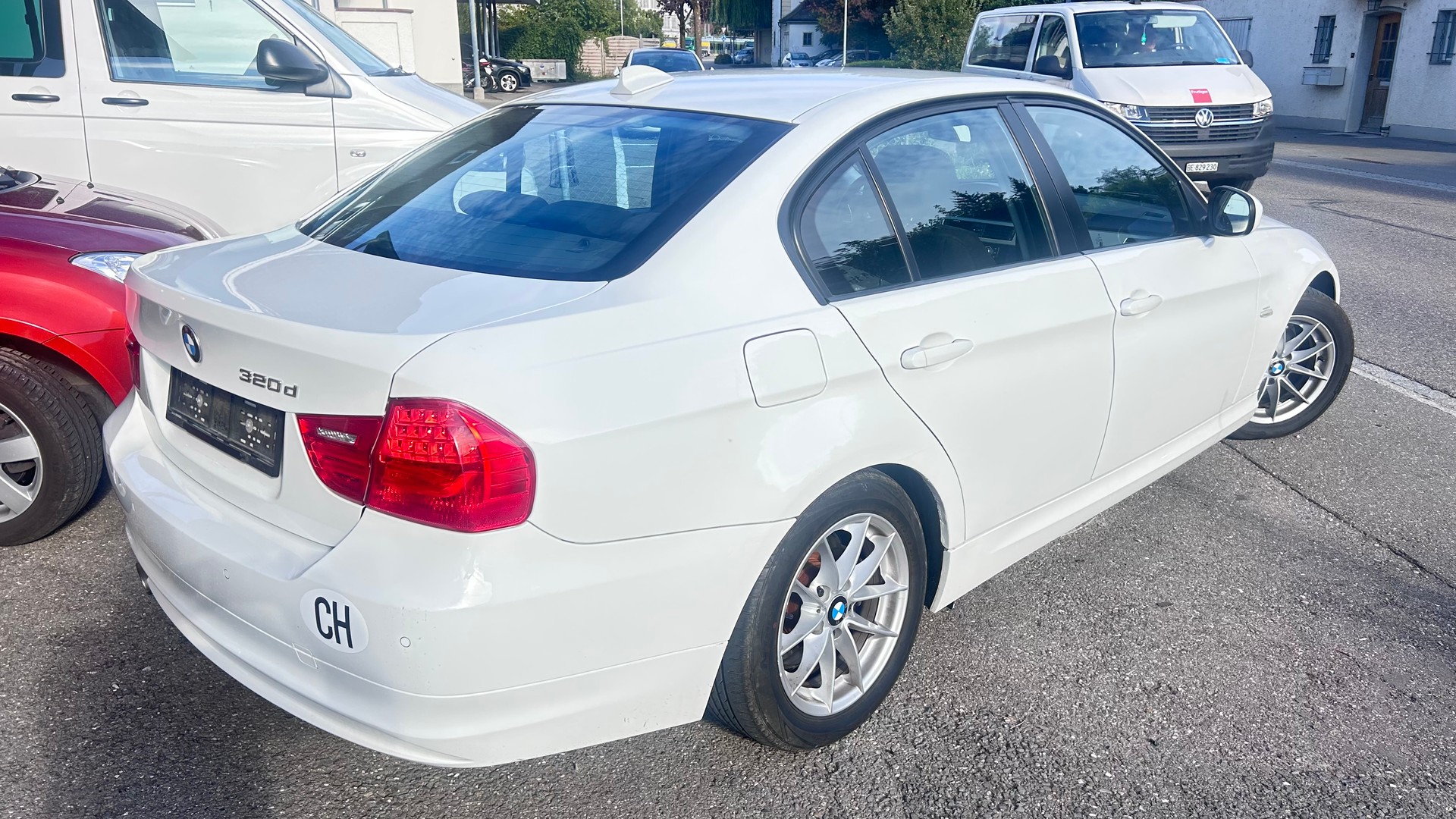 BMW 320d-image-4