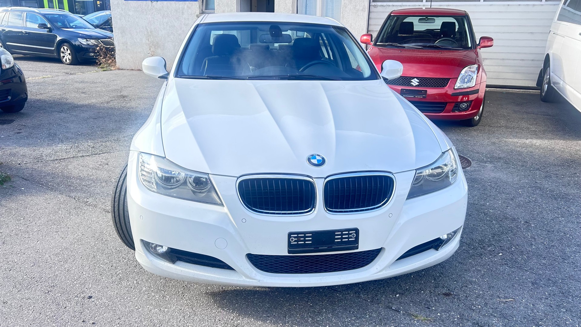 BMW 320d-image-2