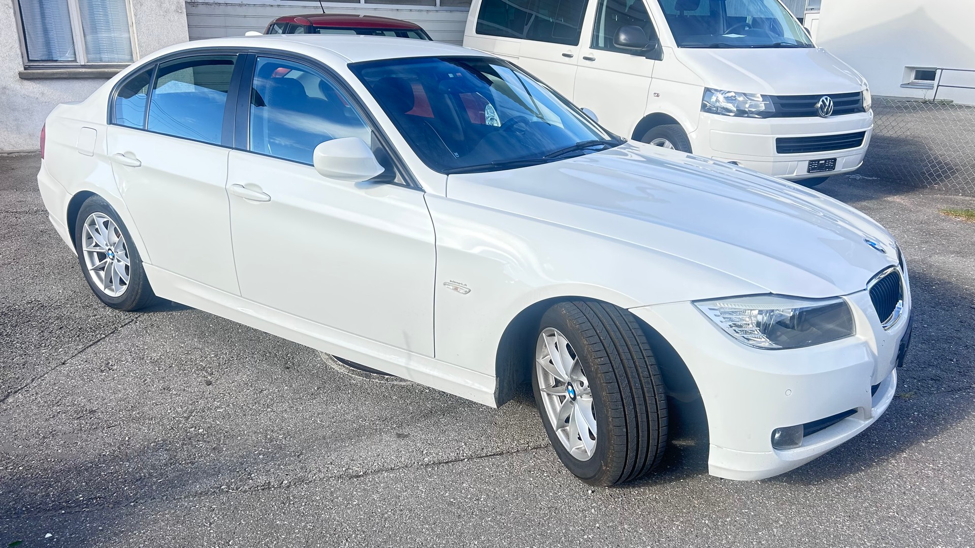 BMW 320d-image-1